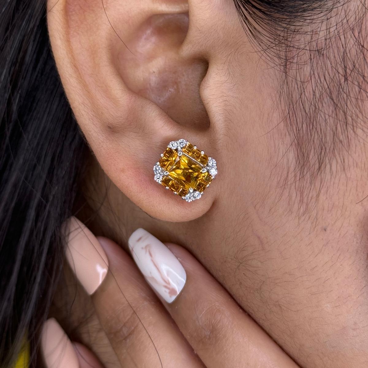This Genuine Orange Citrine Prong Set Studs Earrings for Women in sterling silver to make a statement with your look. You shall need stud earrings to make a statement with your look. These earrings create a sparkling, luxurious look featuring,