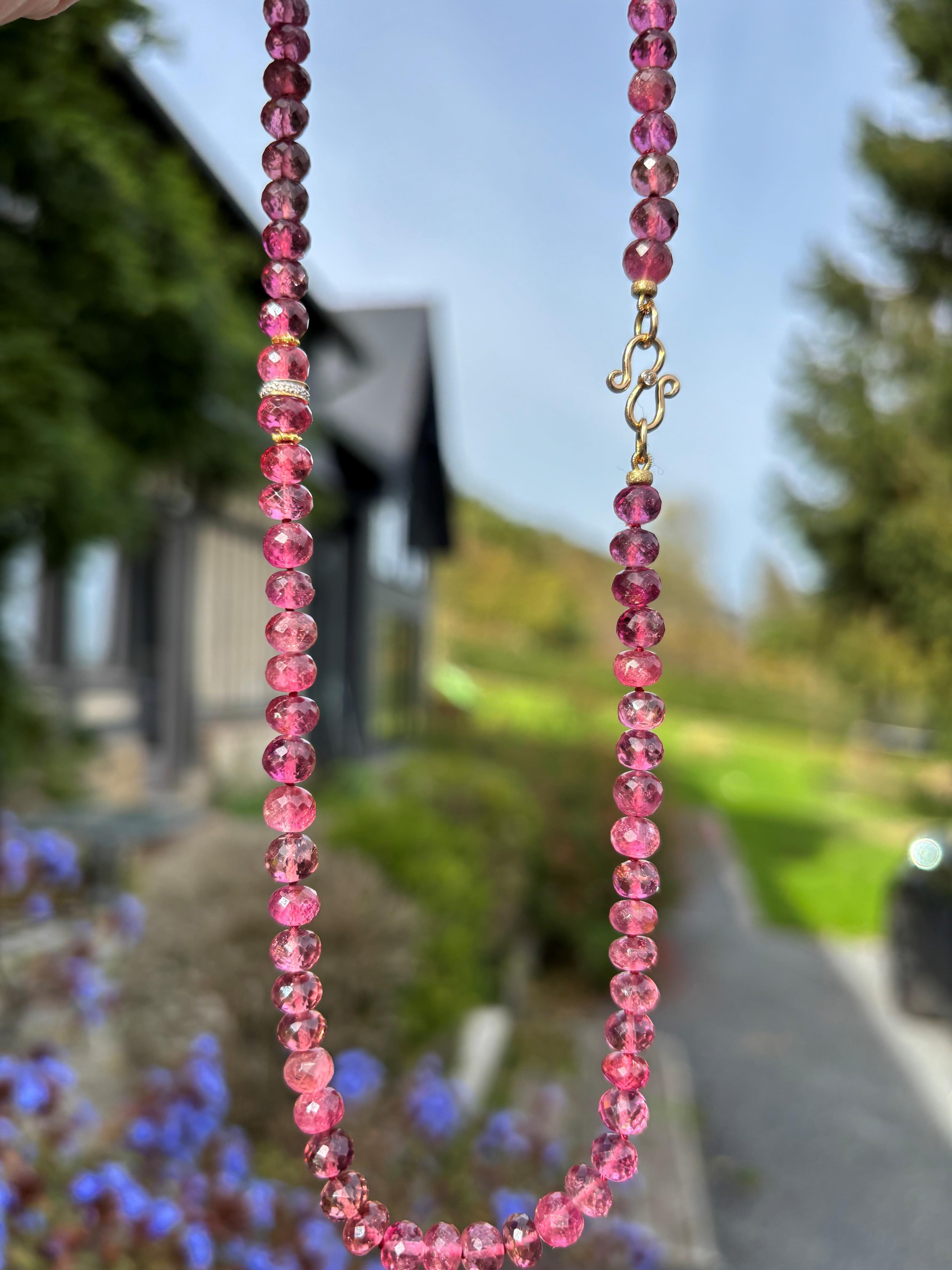 Collana in oro giallo con diamante e tormalina rosa autentica Rubellite In condizioni Nuovo in vendita a GOES, NL