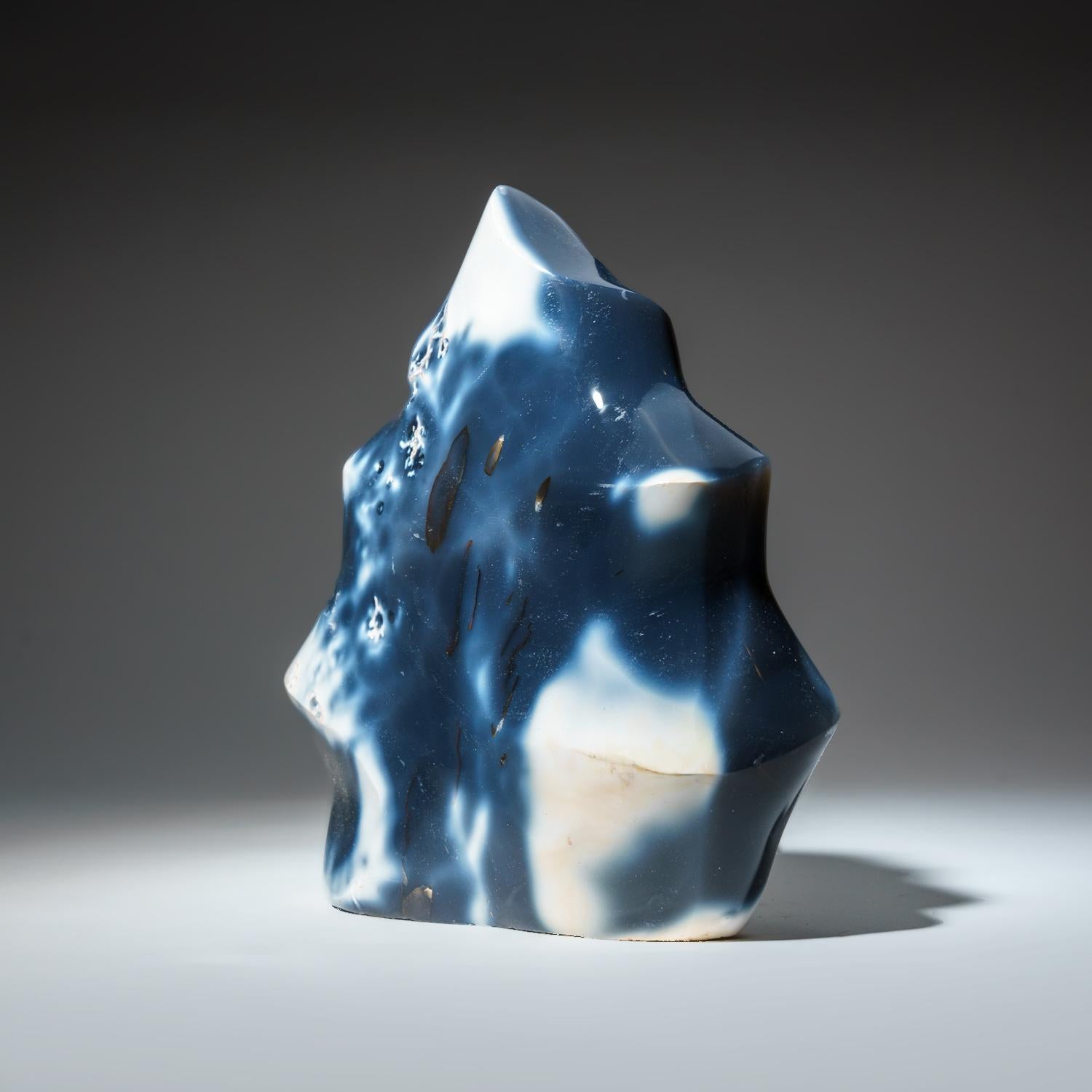 XXIe siècle et contemporain De forme libre en pierre d'orca en calcédoine bleue polie véritable (6 lbs) en vente