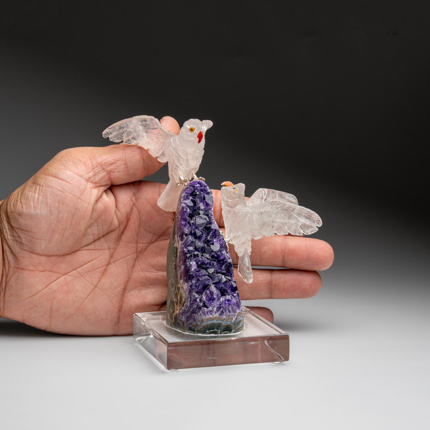 Gufi autentici scolpiti a mano e lucidati su un geode di ametista (H. H.) In condizioni Nuovo in vendita a New York, NY