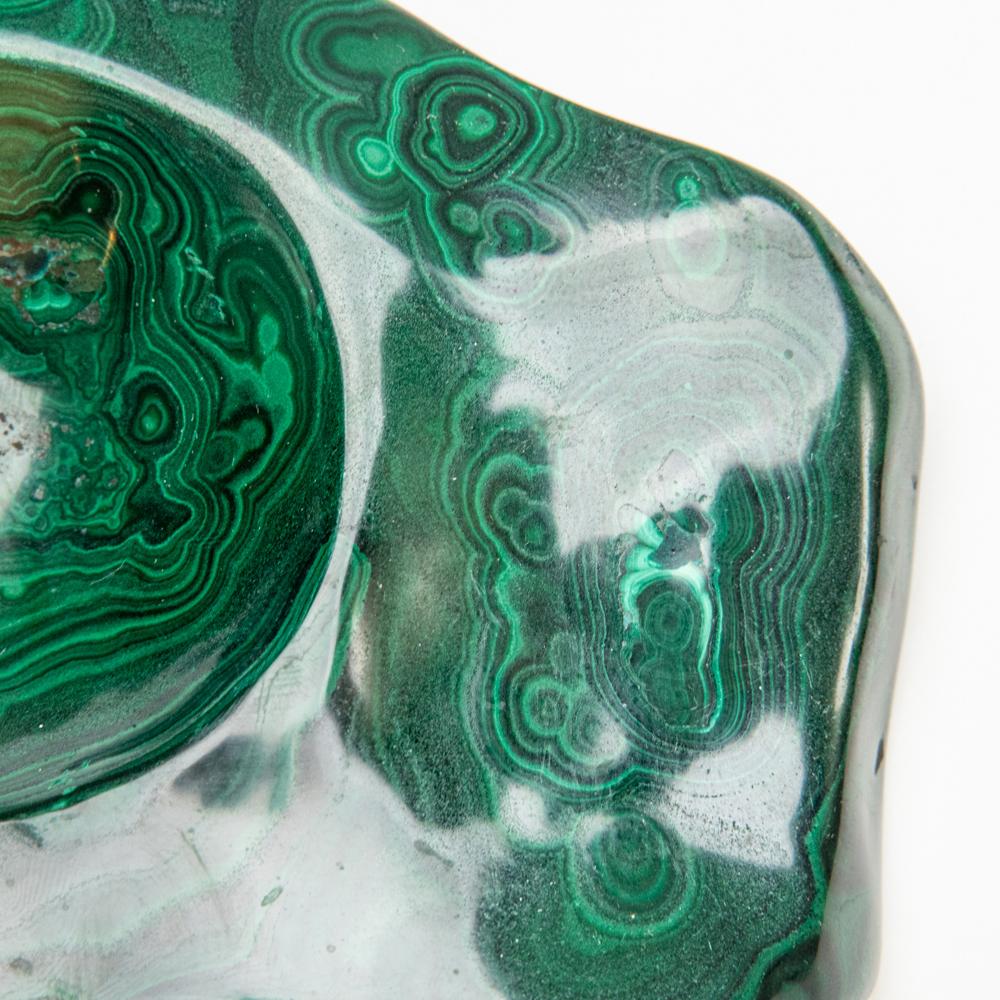 Vera ciotola di malachite lucidata (3.6 lbs) In condizioni ottime in vendita a New York, NY