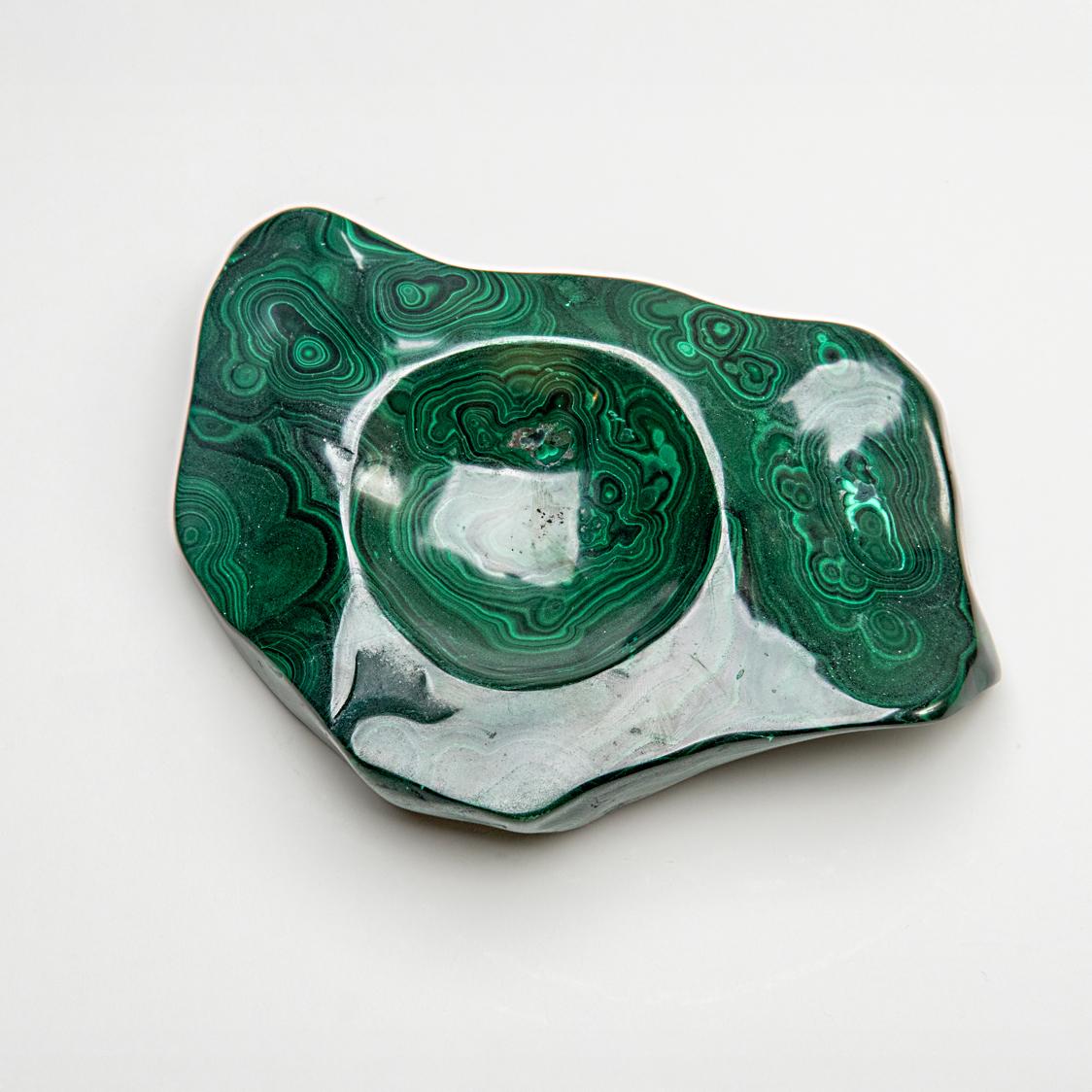 Vera ciotola di malachite lucidata (3.6 lbs) in vendita 2