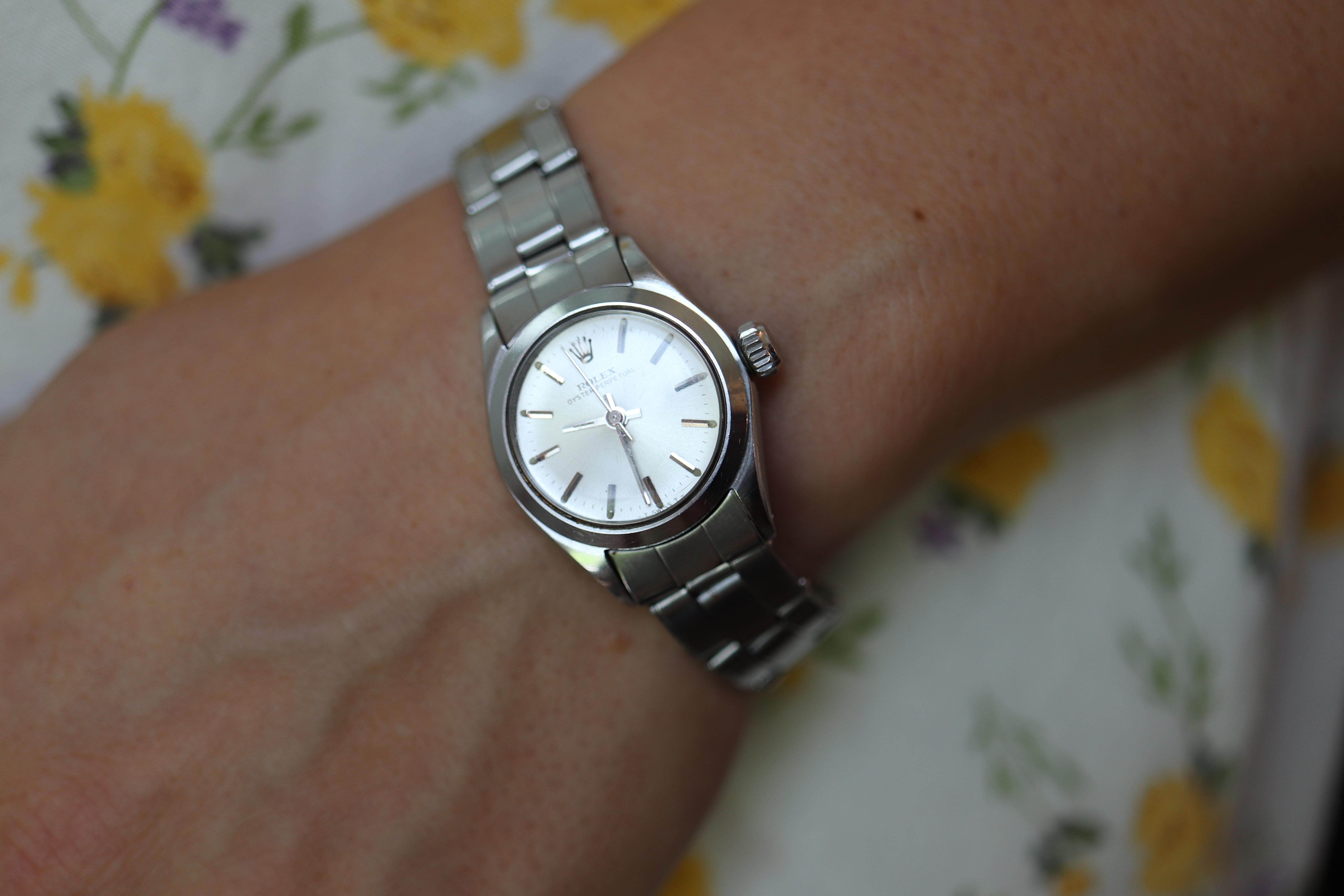 Stainless Steel Rolex Ladies Automatic Movement Wristwatch. Circa 1969

25mm Rolex Automatic Movement Ref. 6618.

Beautiful Watch.

Case is Stainless Steel.
Original Rolex SS Bracelet.

25mm case 


Condition: Great condition for the age. Works