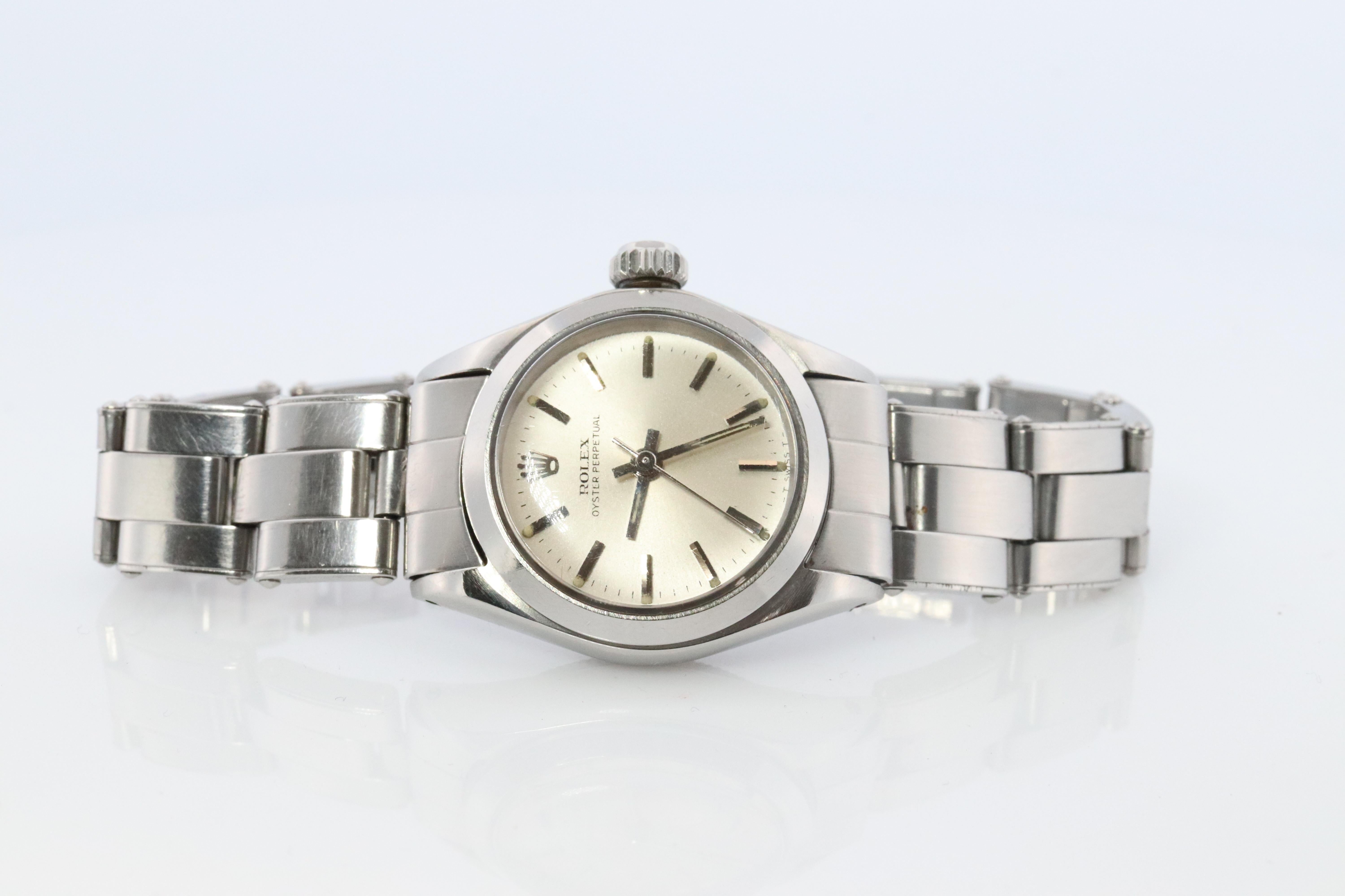 Genuine Rolex 6618 Watch. Ladies ROLEX Oyster Perpetual Automatic Wristwatch. In Good Condition For Sale In Port Charlotte, FL