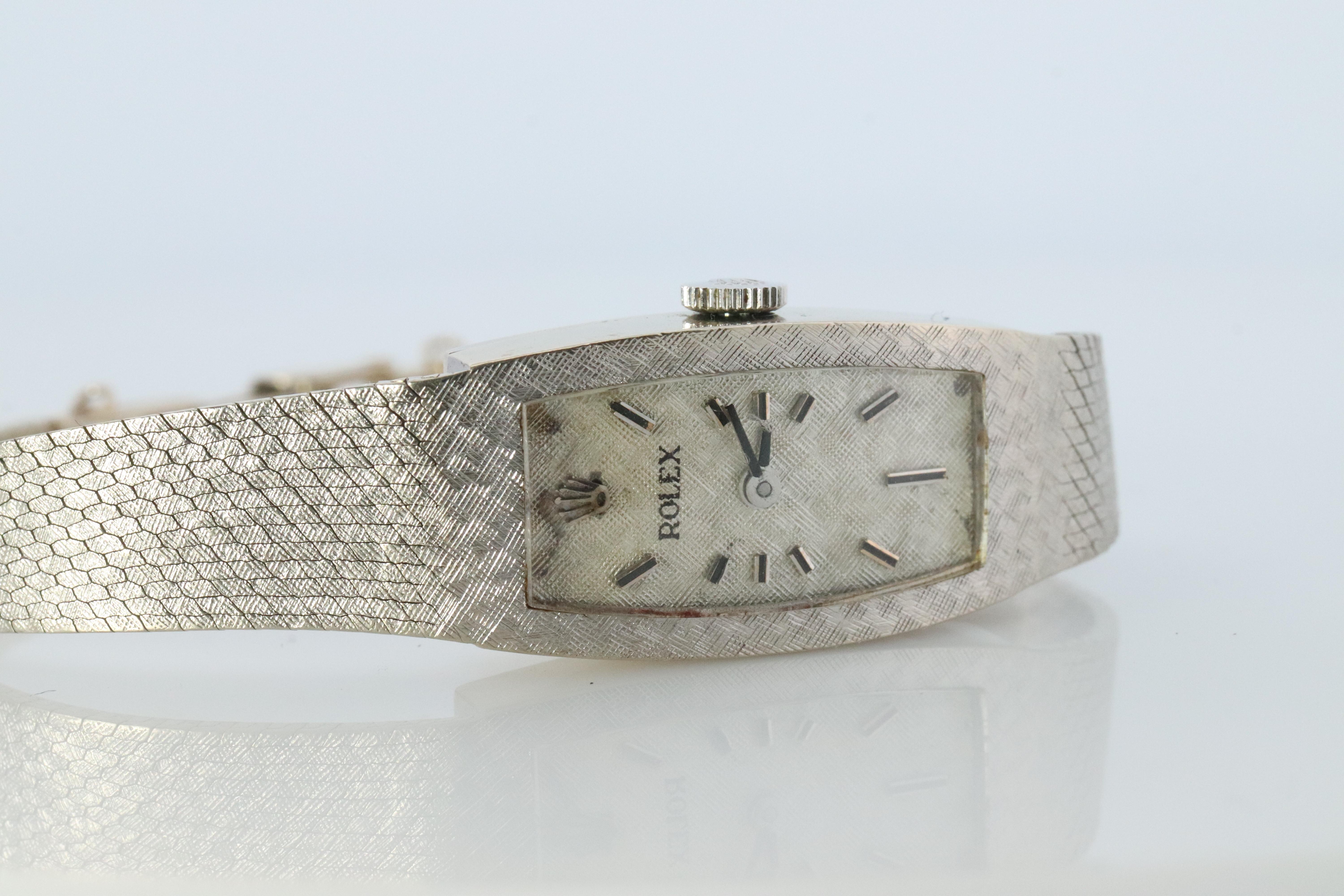 Genuine Rolex Watch. 14k WG Ladies Rolex Mechanical Windup Watch. In Good Condition For Sale In Port Charlotte, FL