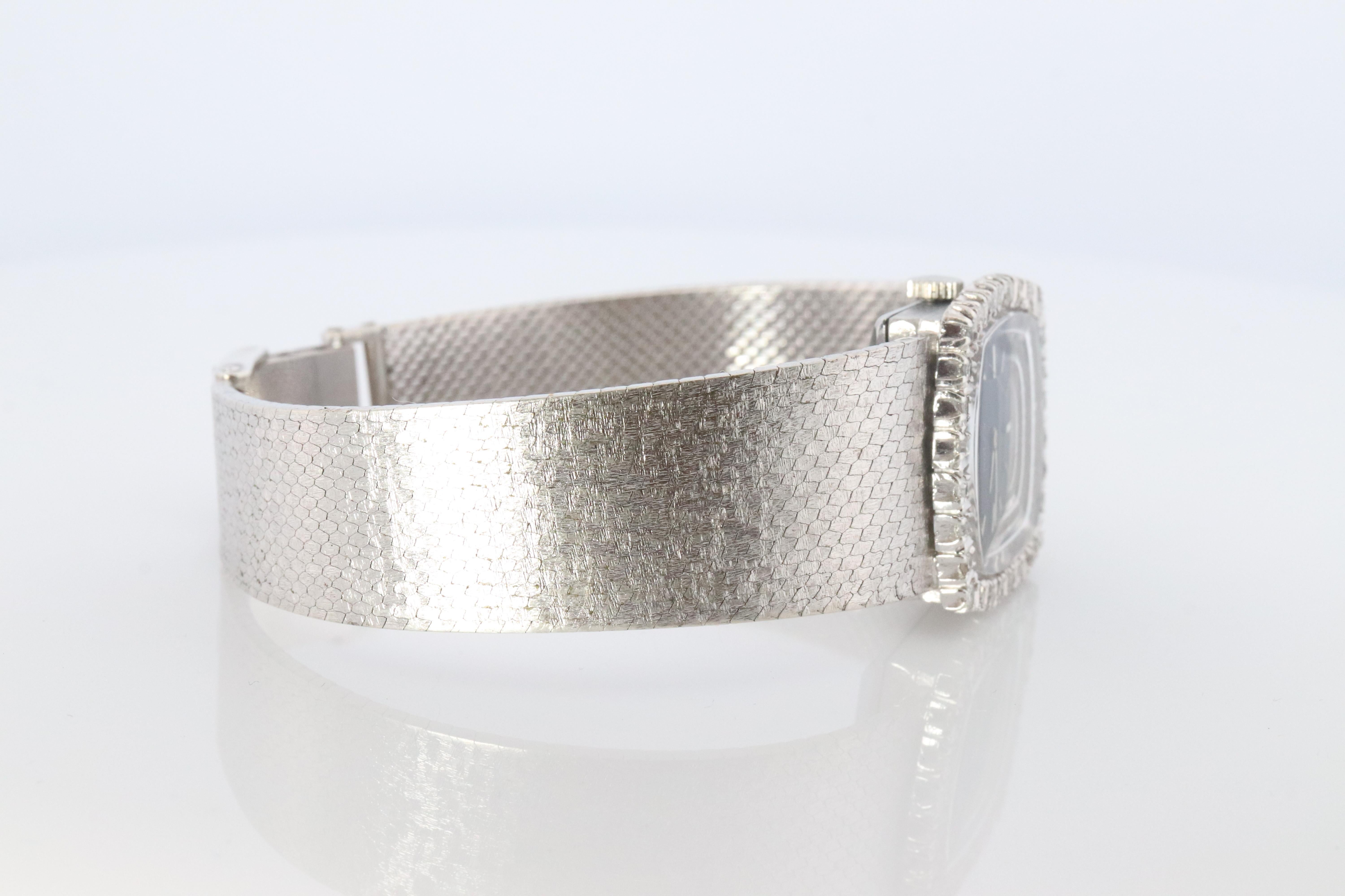 Echte Rolex-Uhr. Diamant-Lünette Blau Damen manuell ROLEX 2611 Präzision mit Diamant-Lünette (Moderne) im Angebot