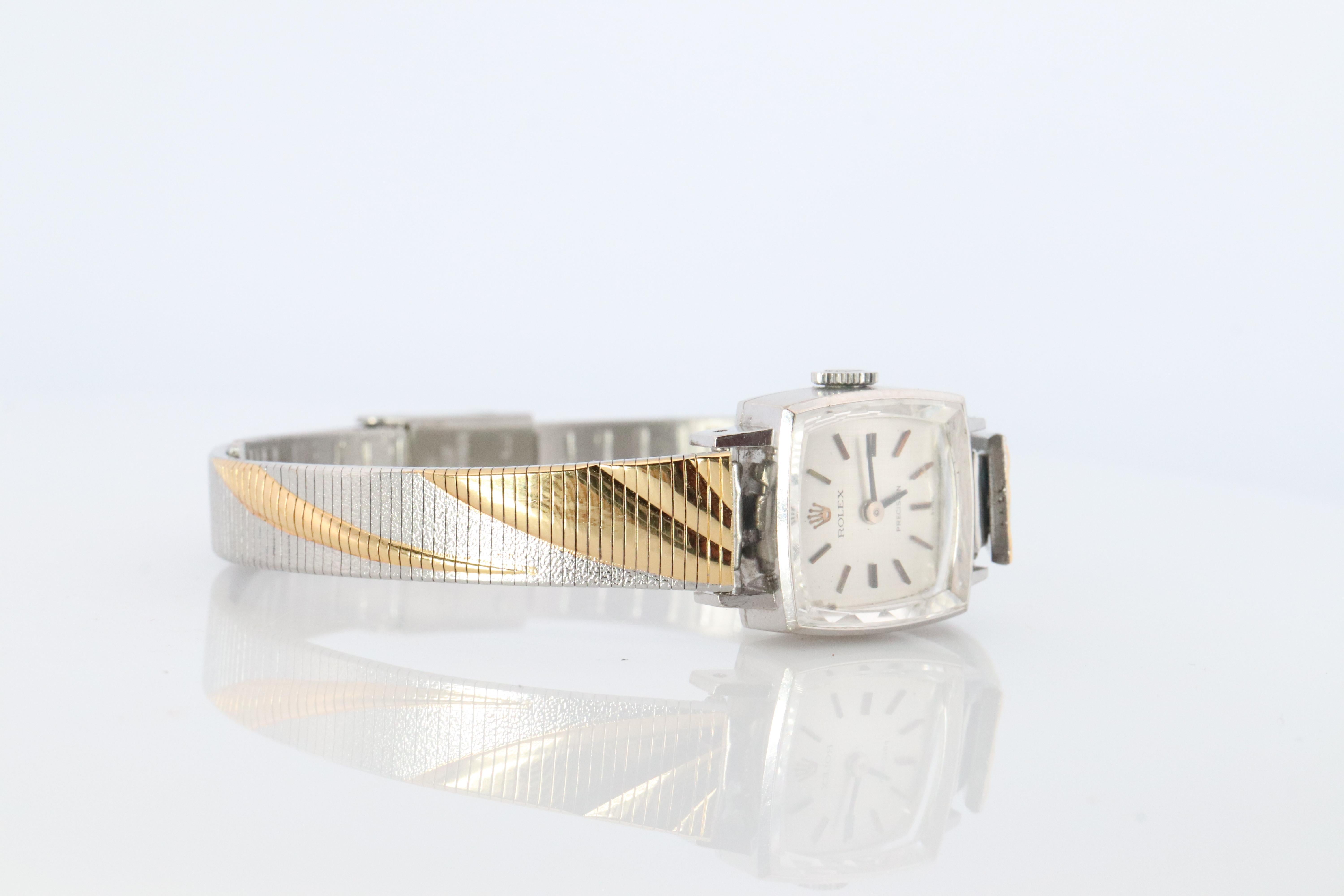 Reloj de pulsera Rolex de acero inoxidable con movimiento mecánico de precisión para señora. Alrededor de 1960. 

Calibre 1400 Movimiento Rolex Ref. 2628.

Hermoso Reloj. Mecanismo de cuerda manual. 

La caja es de acero inoxidable
Acero inoxidable