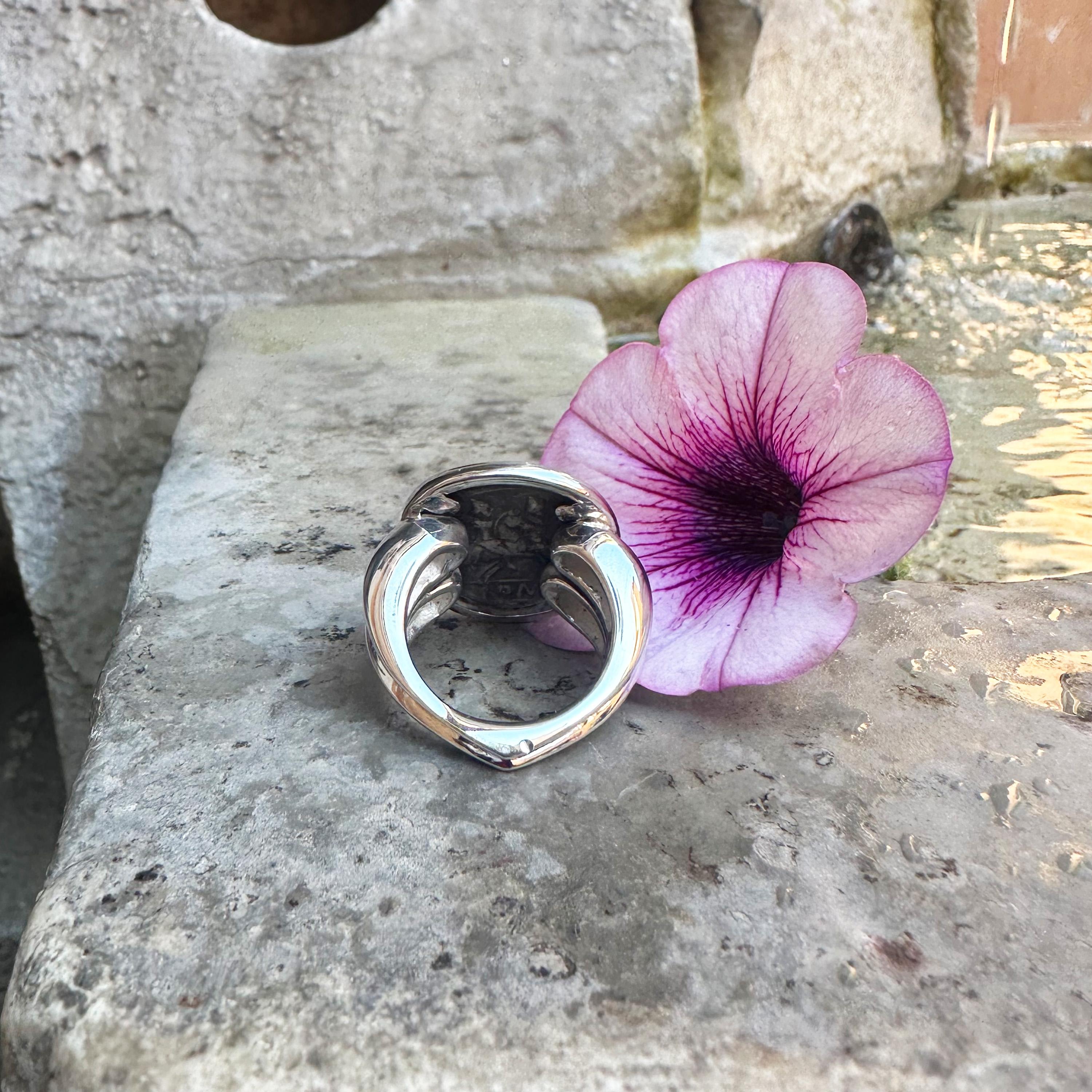 Classical Roman Genuine Roman Coin 3rd cent. BC Silver Ring depicting the Goddess Rome  For Sale