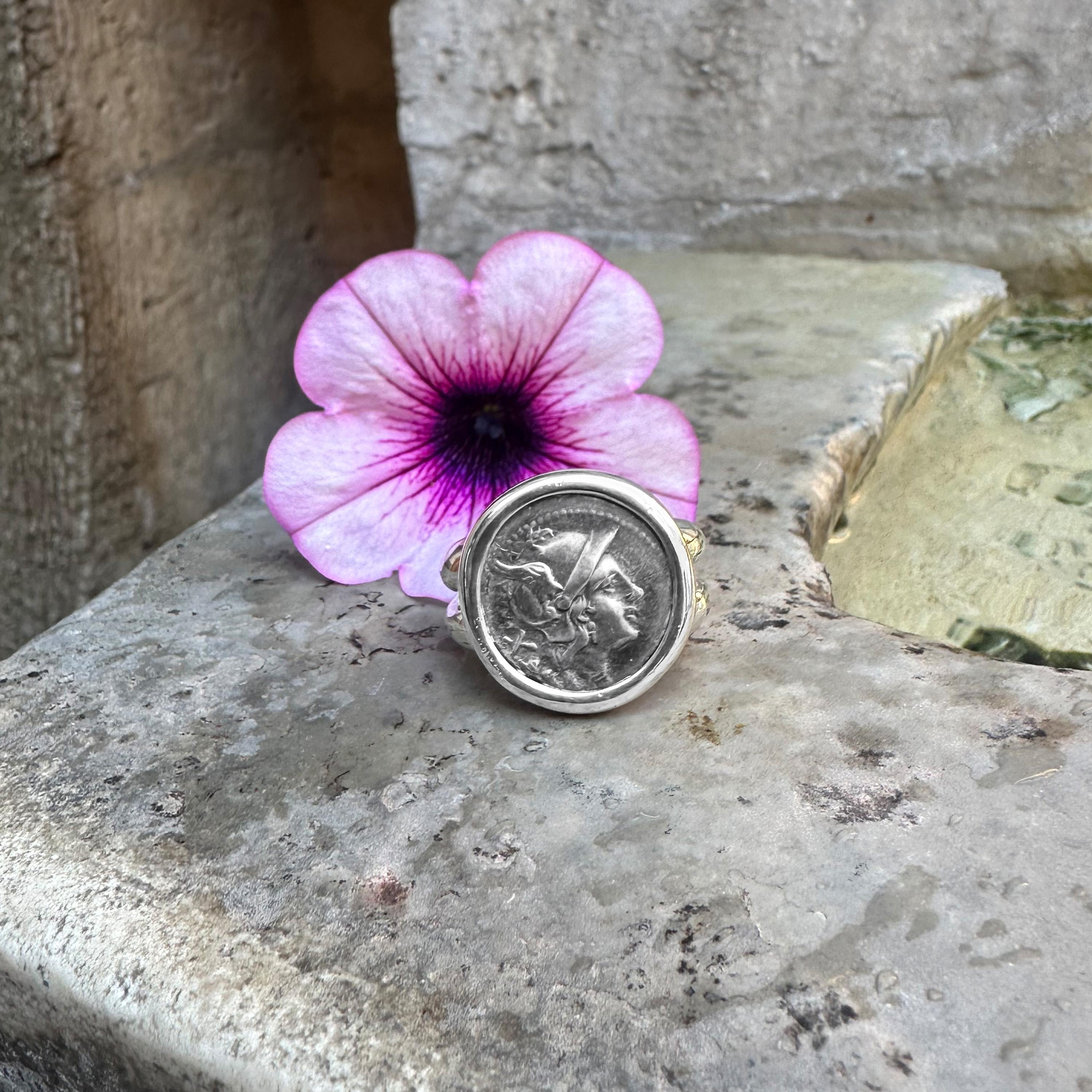 Genuine Roman Coin 3rd cent. BC Silver Ring depicting the Goddess Rome  For Sale 1