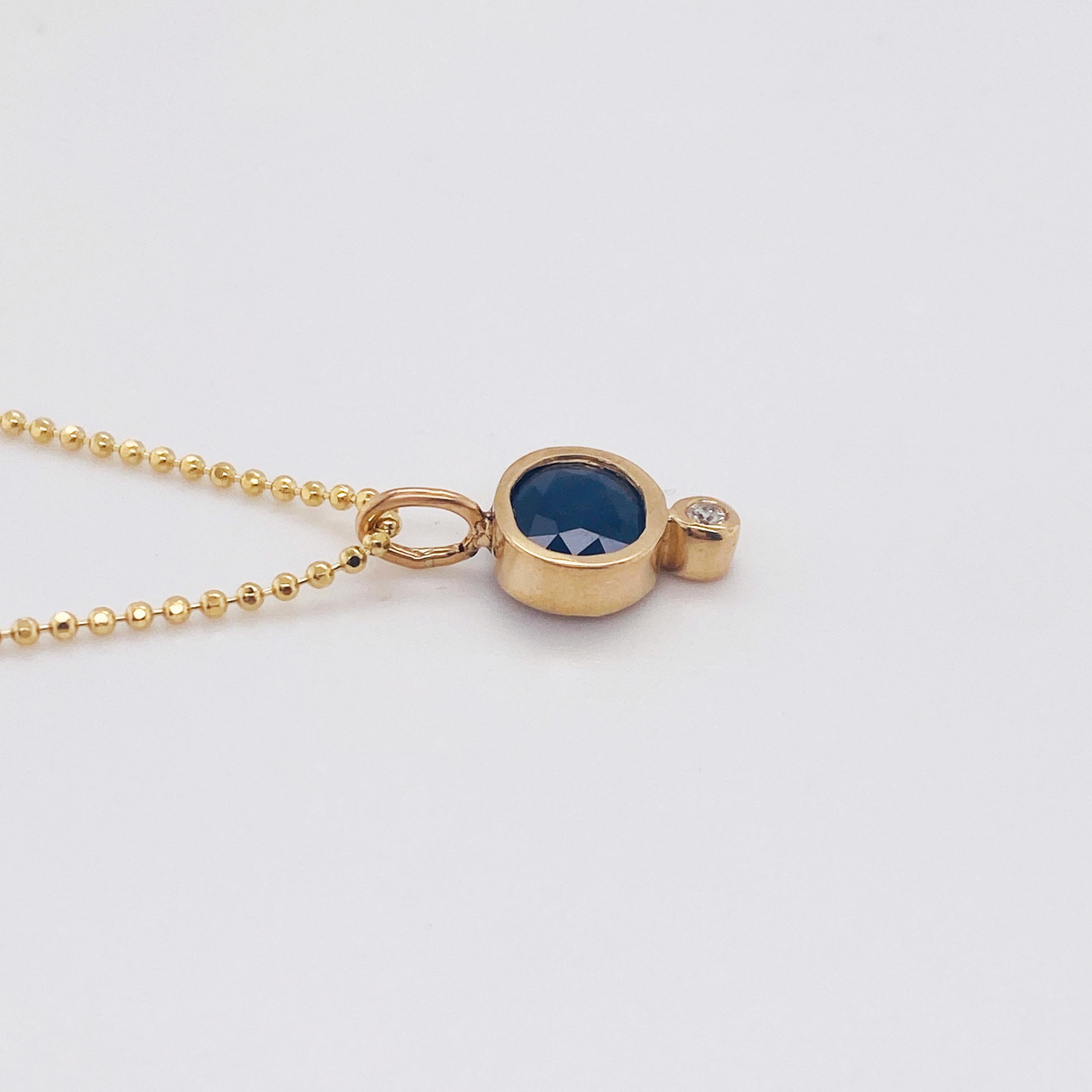 Modern Oval Sapphire and Diamond Pendant Necklace 14k Yellow Gold, 1.65 ct Sapphire For Sale