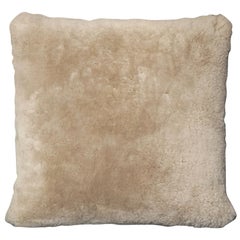 Almohada personalizada de borreguillo auténtico en color topo