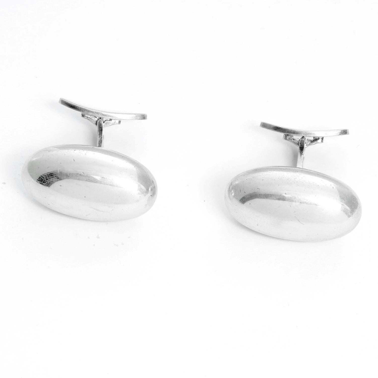 Genuine Signed Georg Jensen Classic Polished Silver 925 Cufflinks In Excellent Condition In Dallas, TX