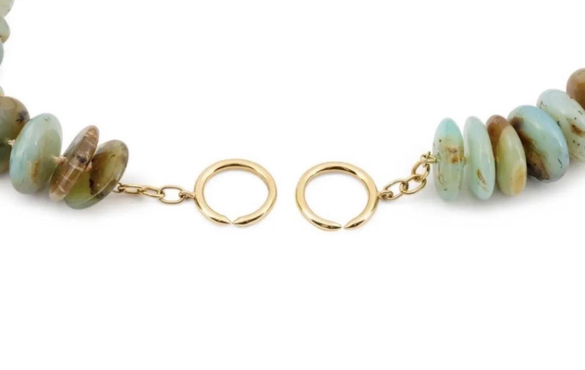Perle Collier de perles en jaspe signé Tiffany & Co, fermoir en or 18k, rare. en vente