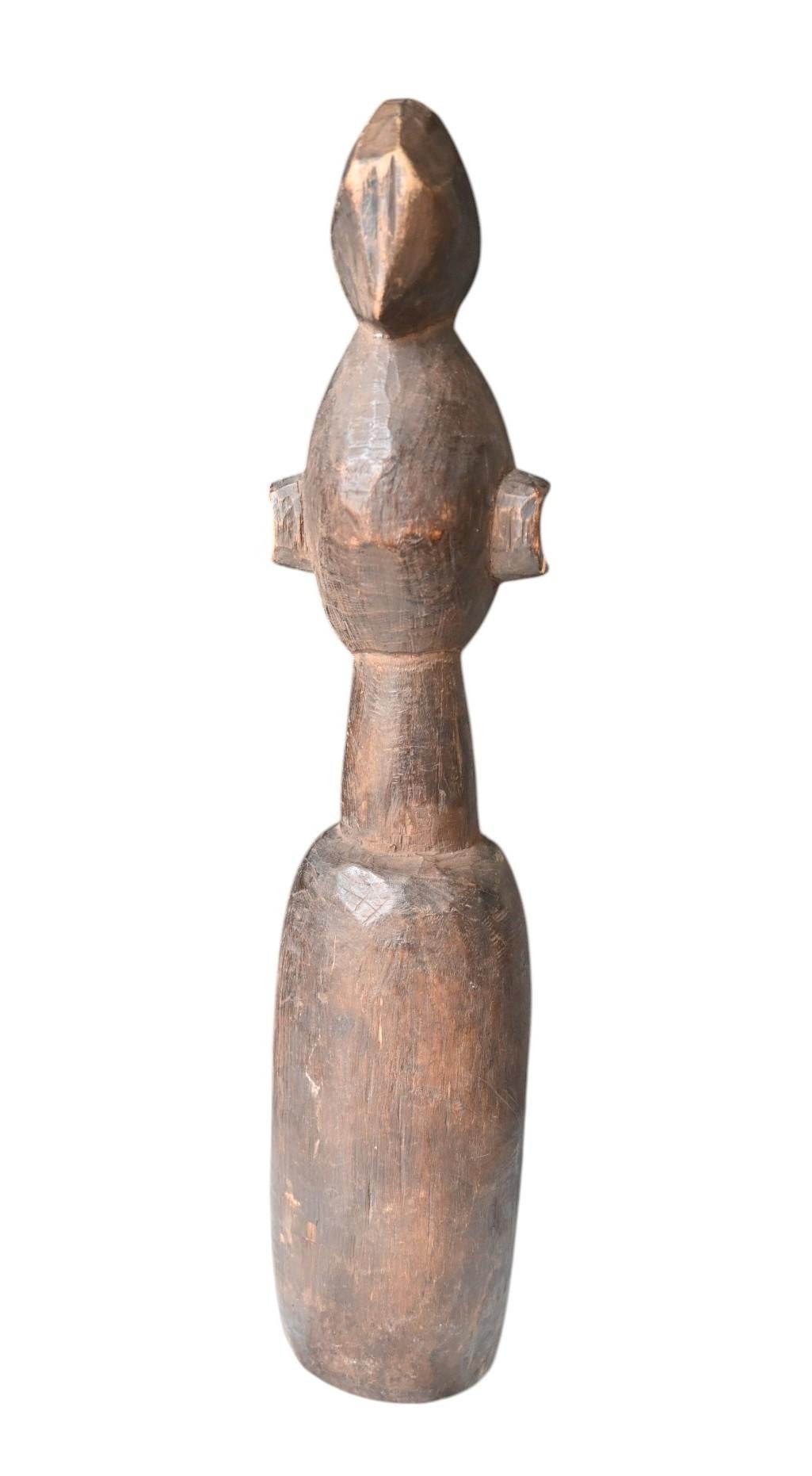 Tambour fendu véritable de la tribu Yaka du Congo du début du 20e siècle Bon état - En vente à Bilzen, BE