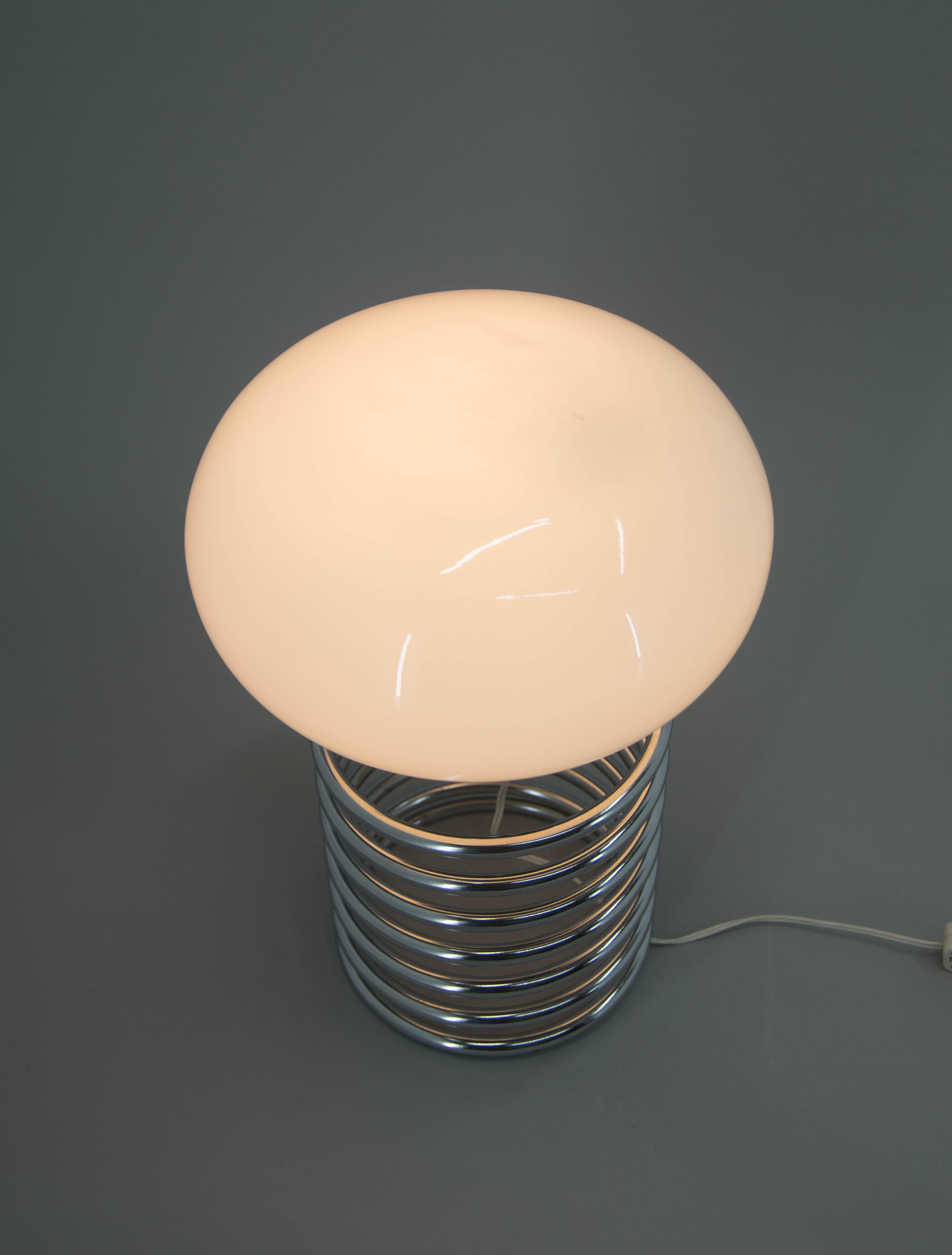 Milieu du XXe siècle Lampe de table véritable d'Ingo Maurer pour Honsel, Allemagne, années 1968, étiquetée en vente