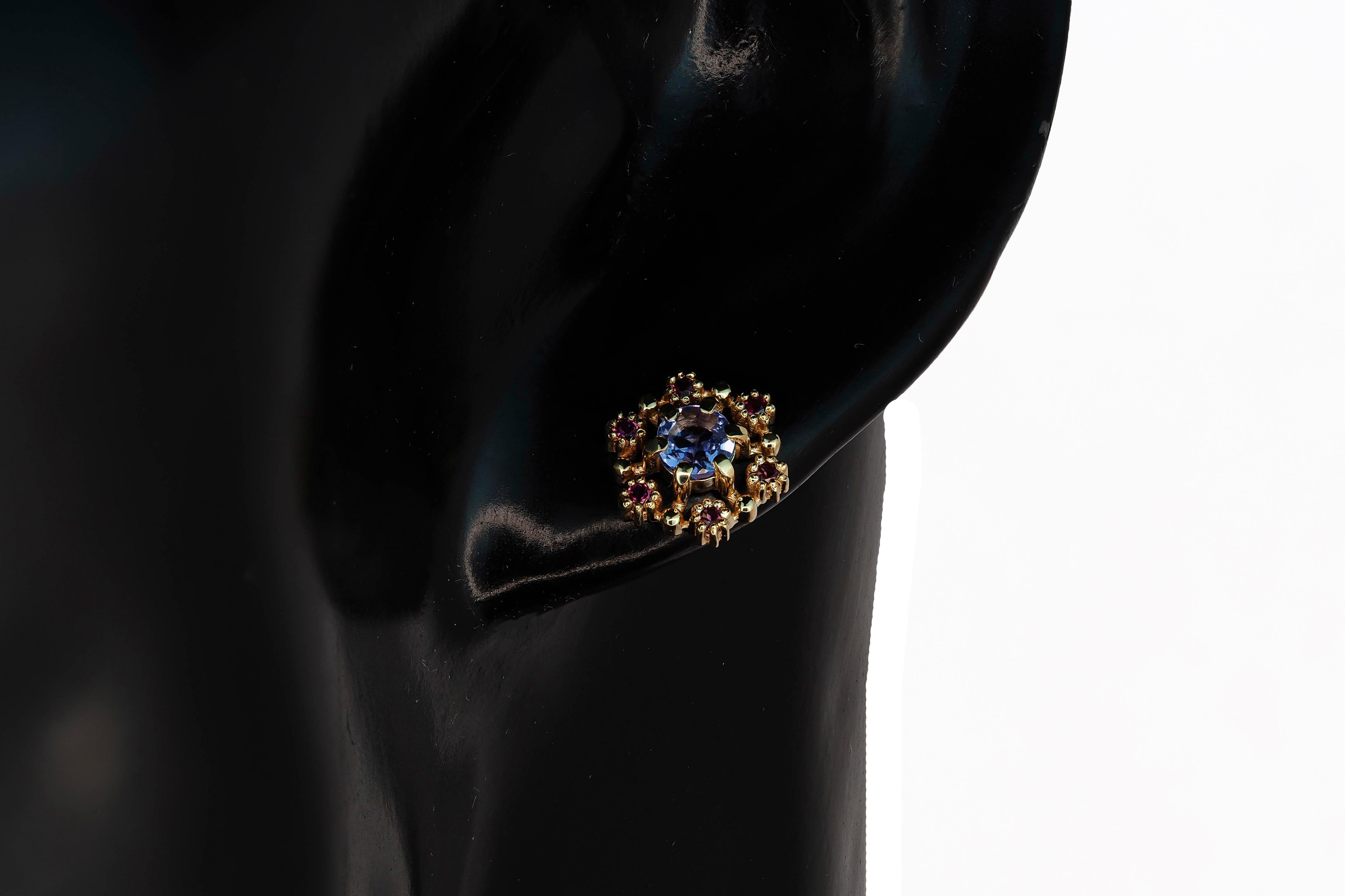 Genuine tanzanite earrings studs in 14k gold.  For Sale 4