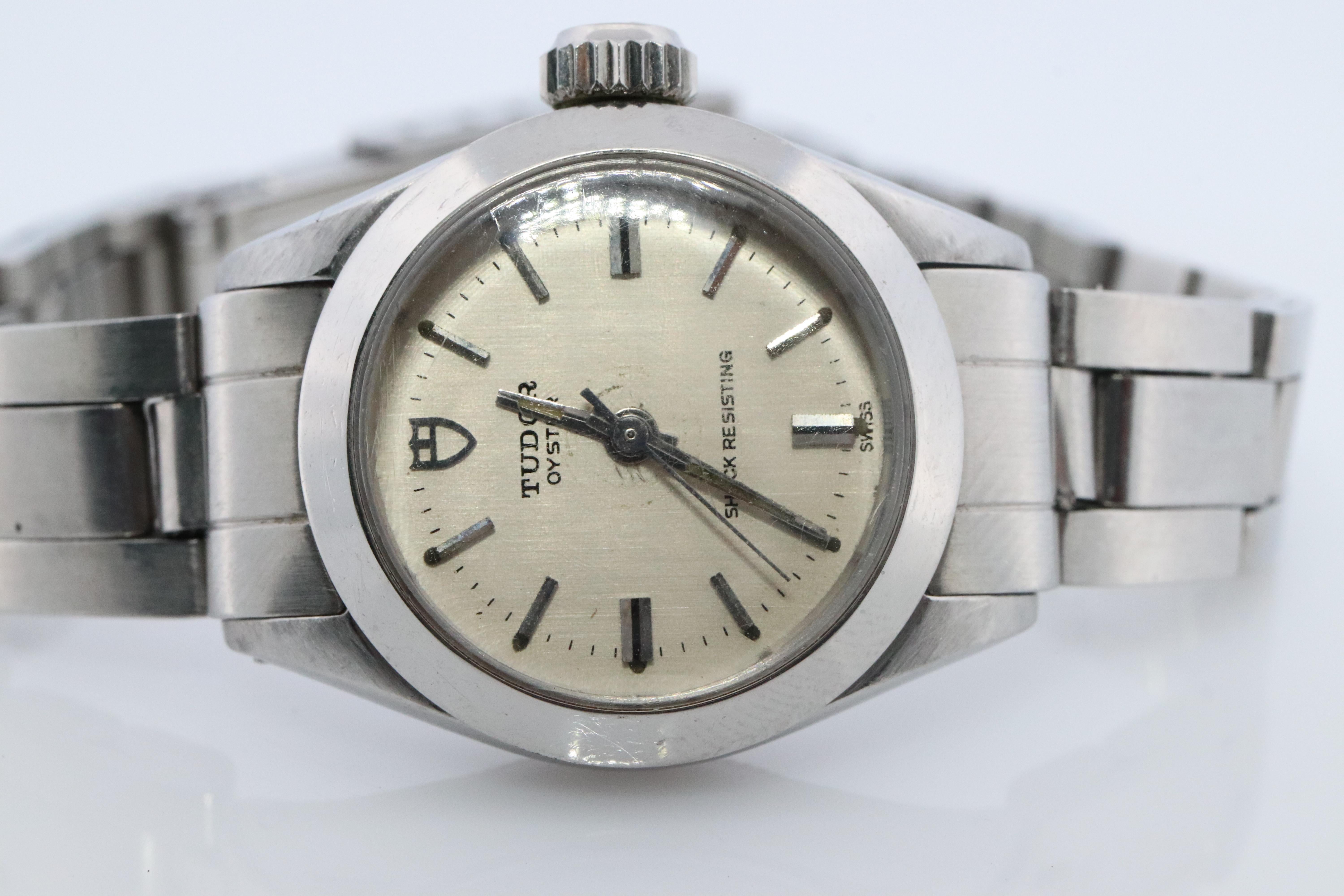 Stainless Steel Tudor  Automatic Movement Wristwatch. 

Automatic Movement Ref. 7535/0.
serial 678008

Beautiful Watch.

Case and Bracelet is Stainless Steel. 

6.5inch wrist (adjustable to smaller)
22mm case 


Condition: Watch little signs of wear
