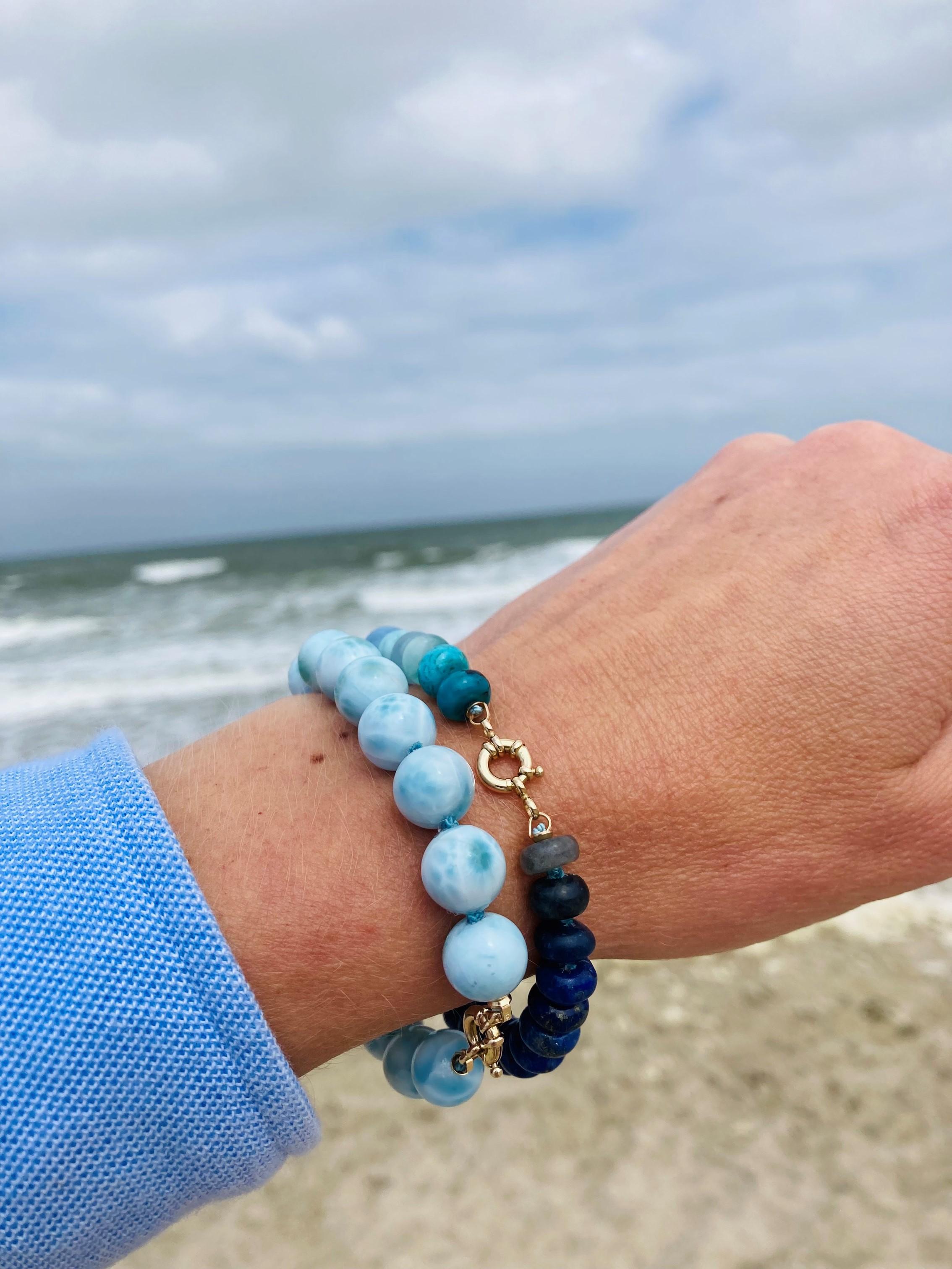 Genuine Turquoise and Lapis Bracelet in 14K Yellow Gold In New Condition For Sale In GOES, NL