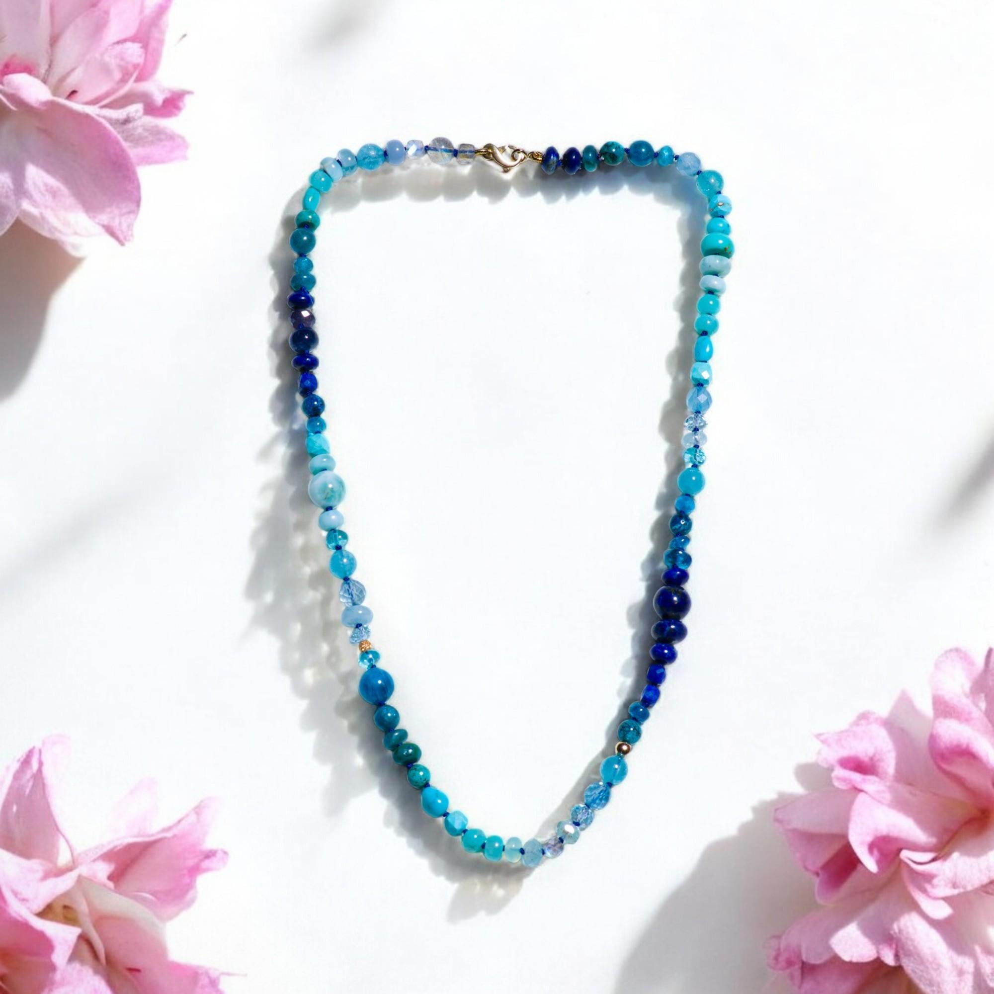 Genuine Arizona Turquoise and Sapphire Bead Yellow Gold Necklace In New Condition For Sale In GOES, NL