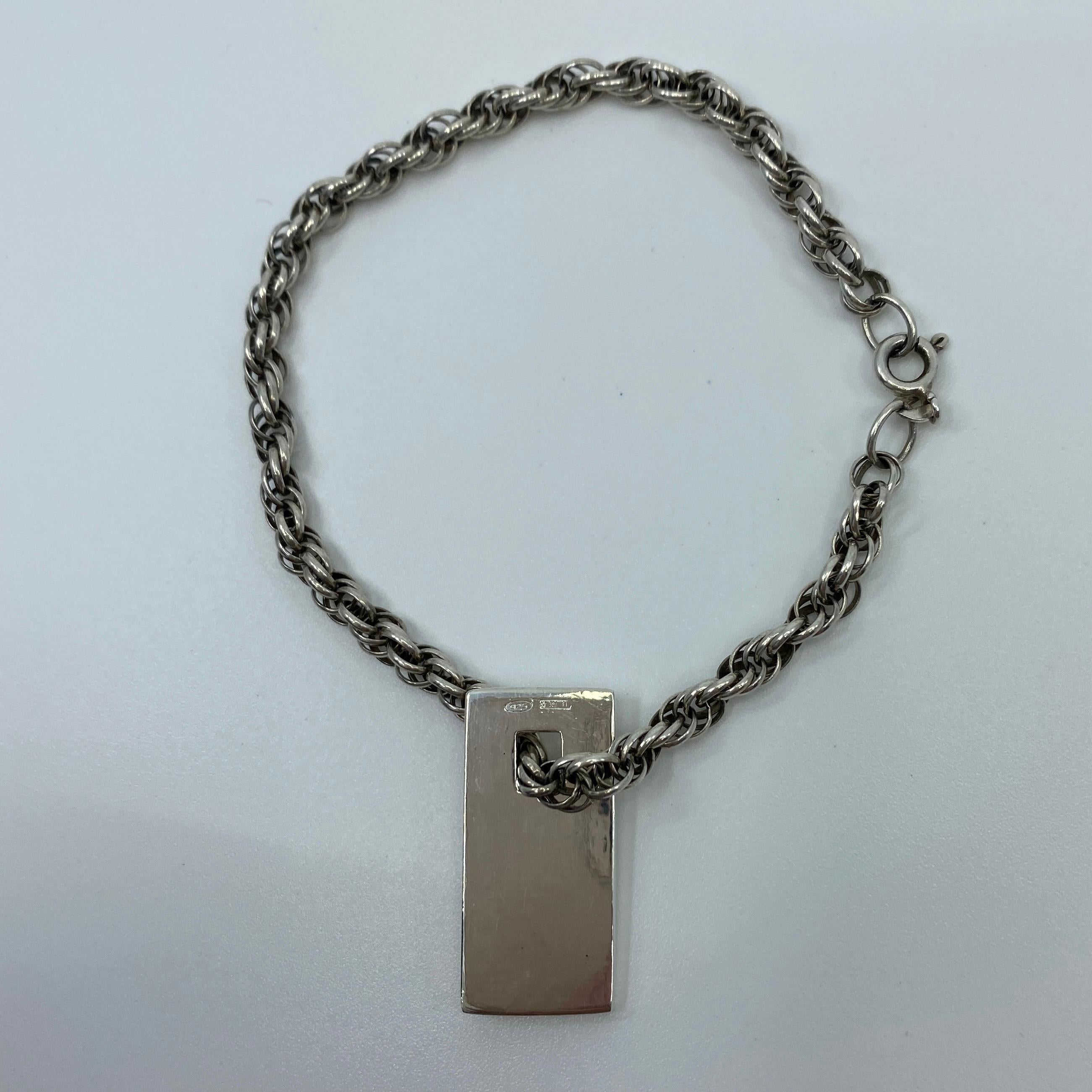 Genuine Vintage Gucci Tag Sterling Silver Dogtag Charm Bracelet In Good Condition In Birmingham, GB