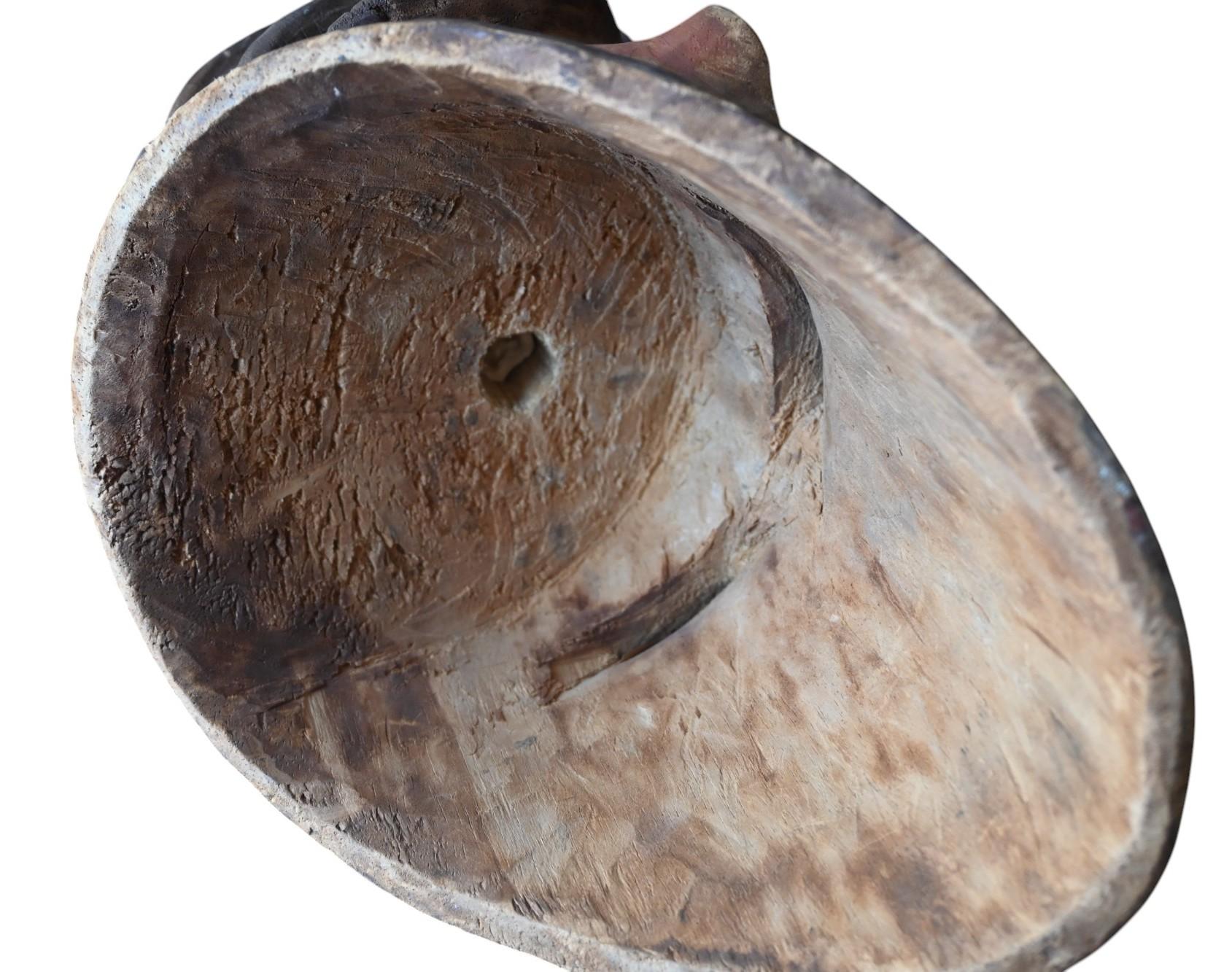 Genuine wooden mask from the Punu tribe, Gabon , first half 20th century For Sale 2