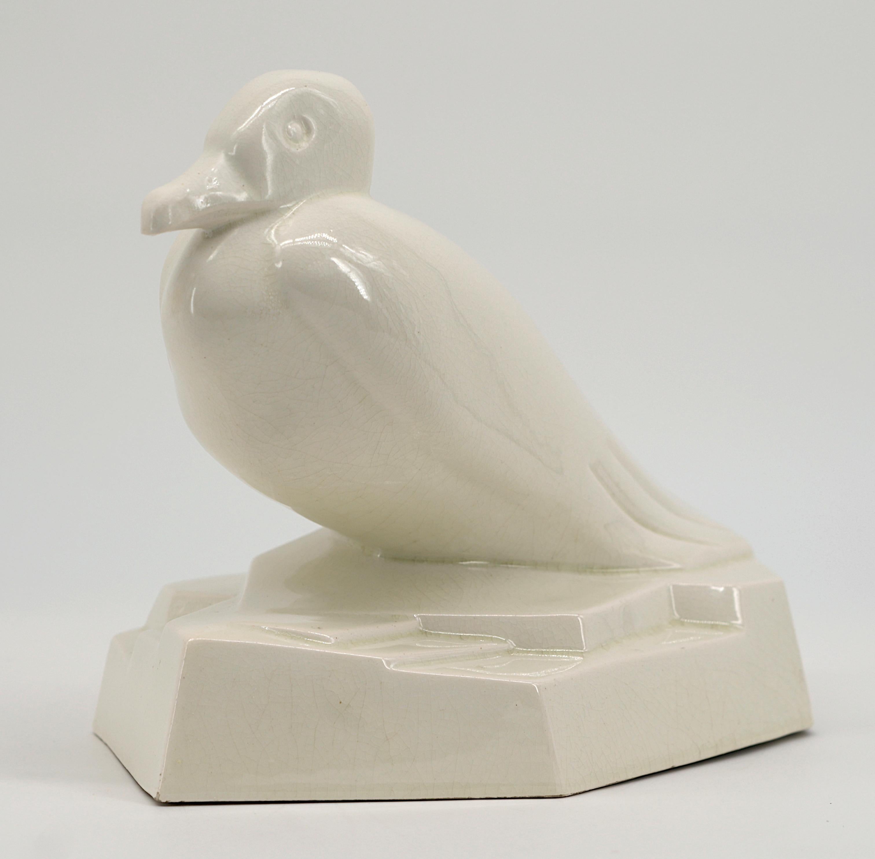 Early 20th Century Geo Conde French Art Deco Ceramic Gull at Saint-Clément, Ca. 1930 For Sale