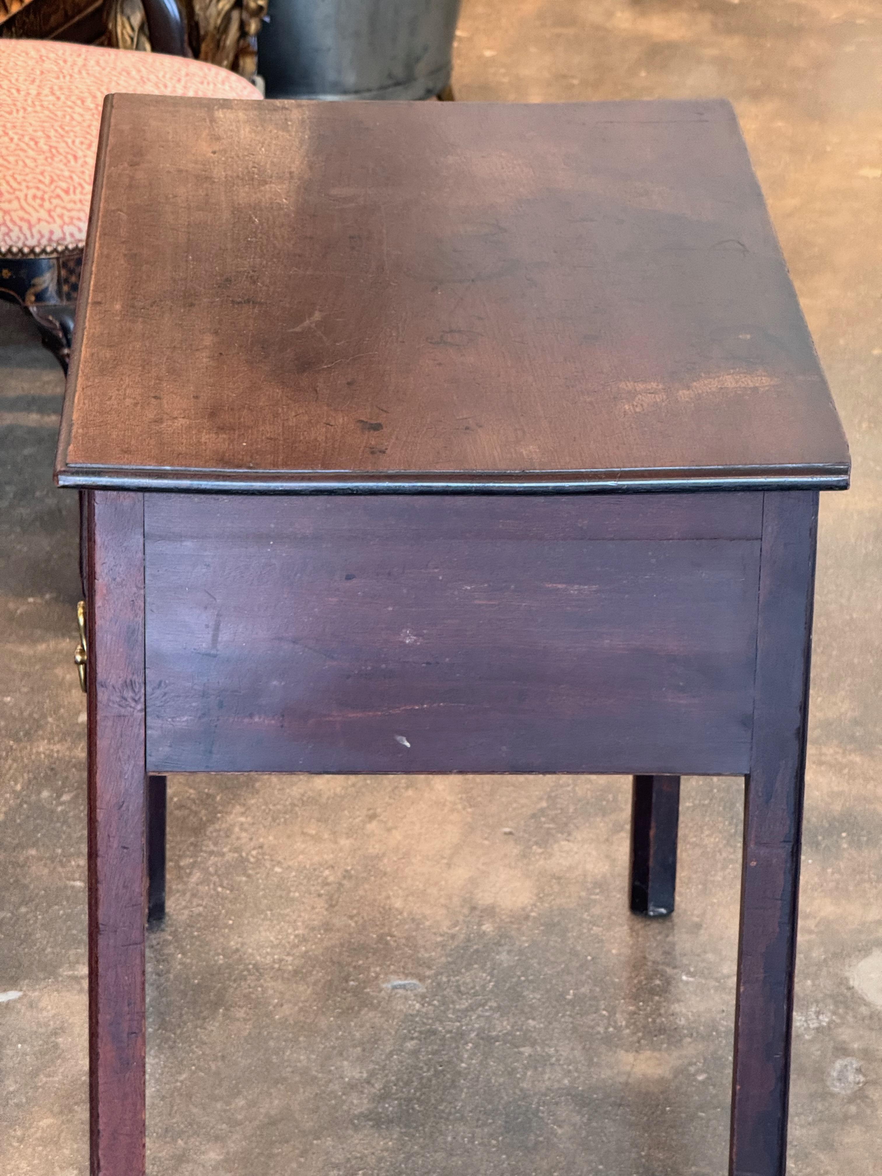 Geo III Lowboy in vendita 4