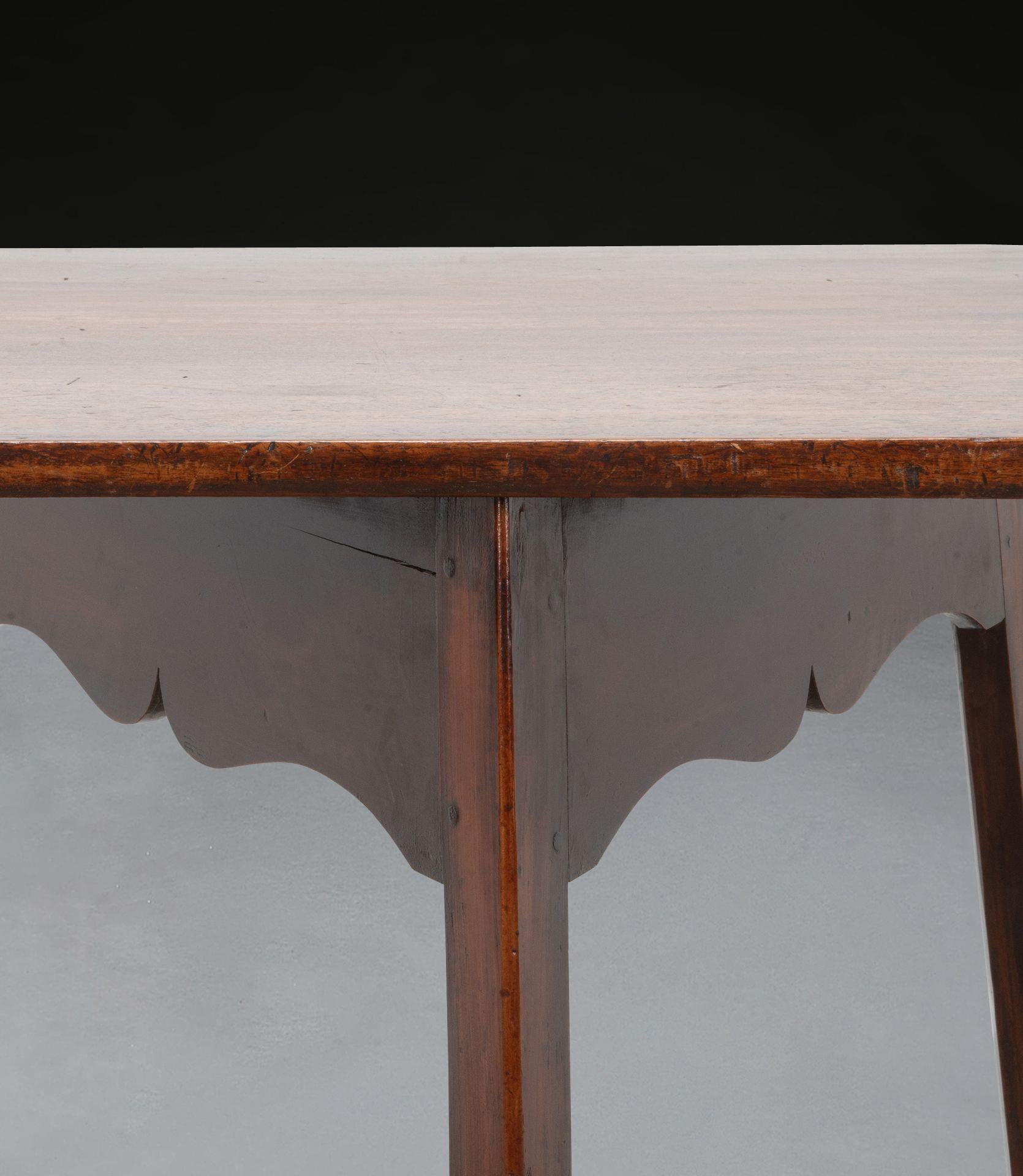 Table de grillon en acajou et bois de fruitier Geo III en vente 2