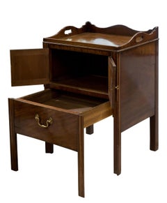 Geo III Mahogany Tray Top Bedside Cupboard, circa 1780