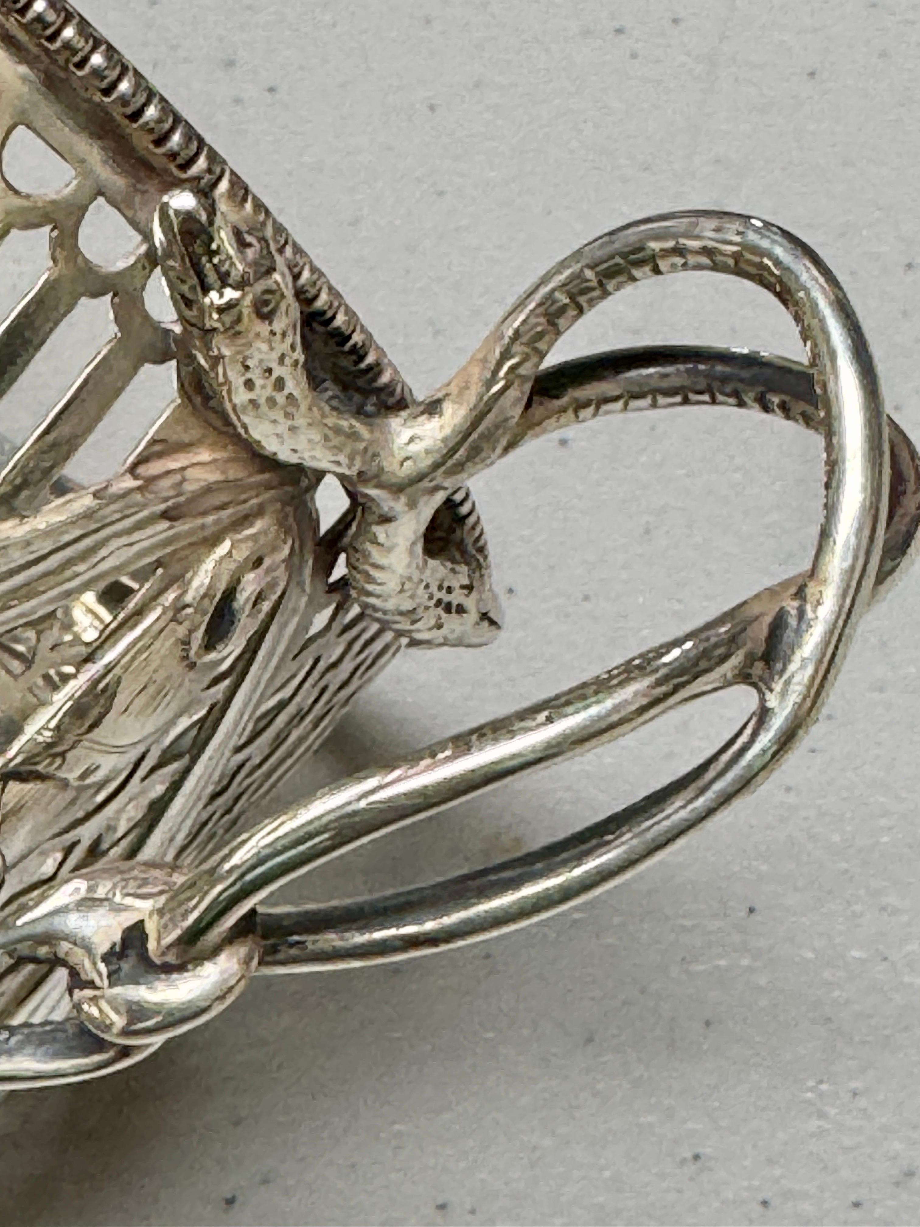 Ciotola Grand Tour traforata in argento di Geo III, Newcastle 1771-1772 di Nathan & Hayes in vendita 5