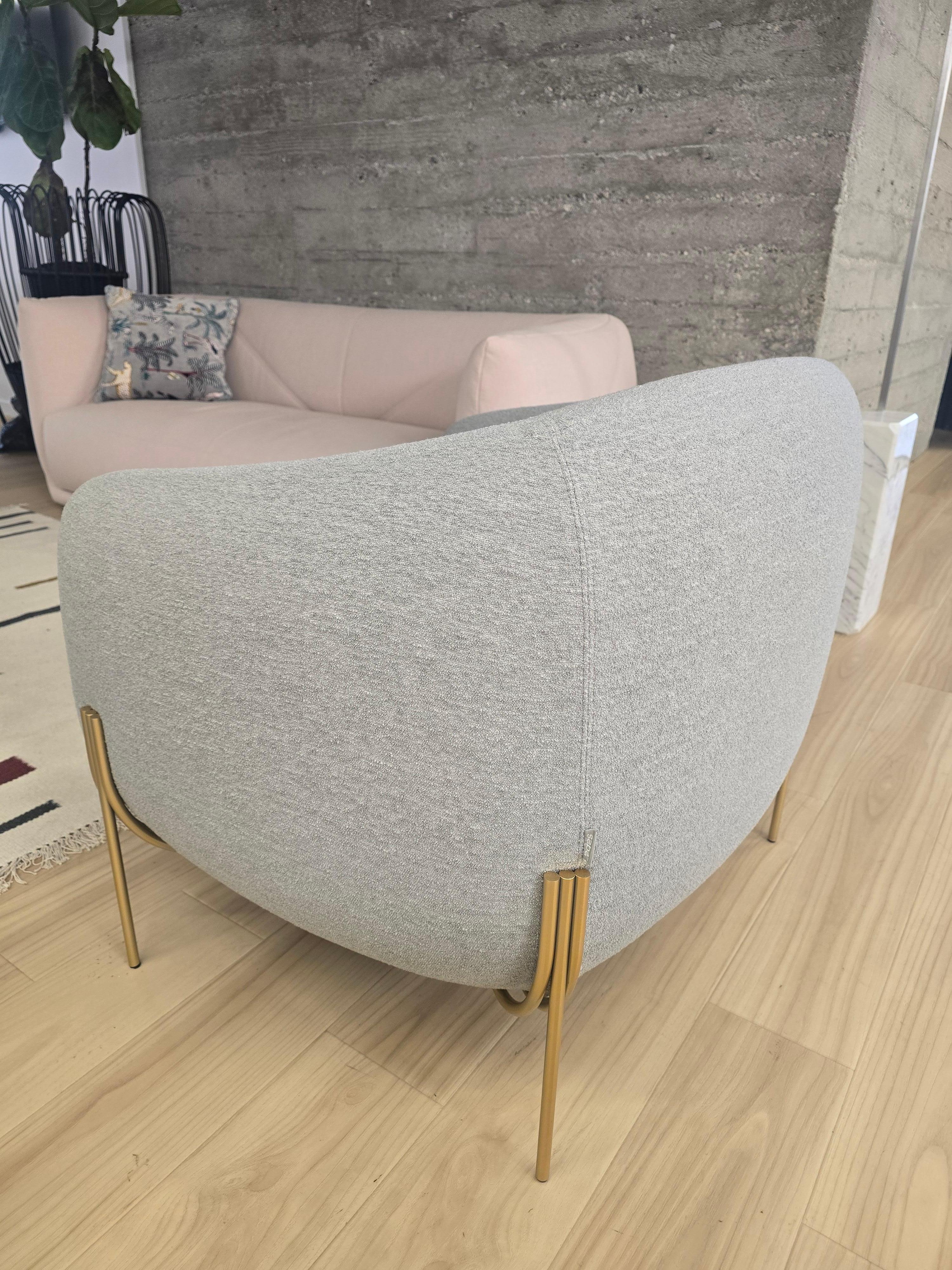 Geo Lounge Chair *Schauraumverkauf (Messing) im Angebot