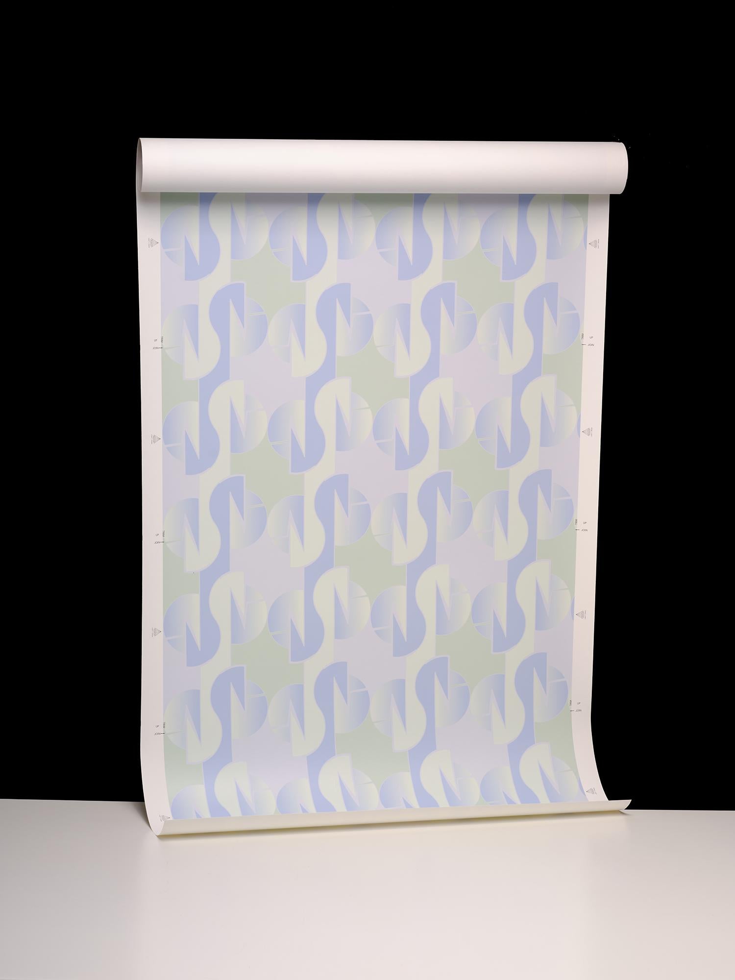 Geo Swan Art Deco Inspired Ombre Wallpaper In New Condition For Sale In Hawthorne, CA