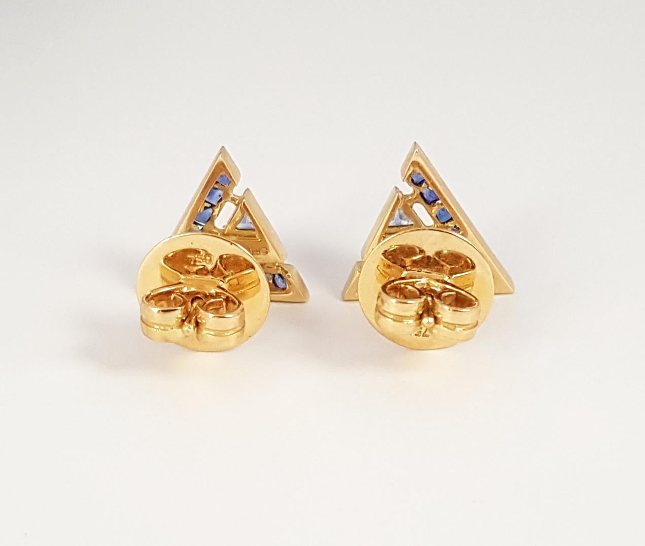 Boucles d'oreilles Kavant & Sharart GeoArt en saphir bleu 18 carats Pour femmes en vente