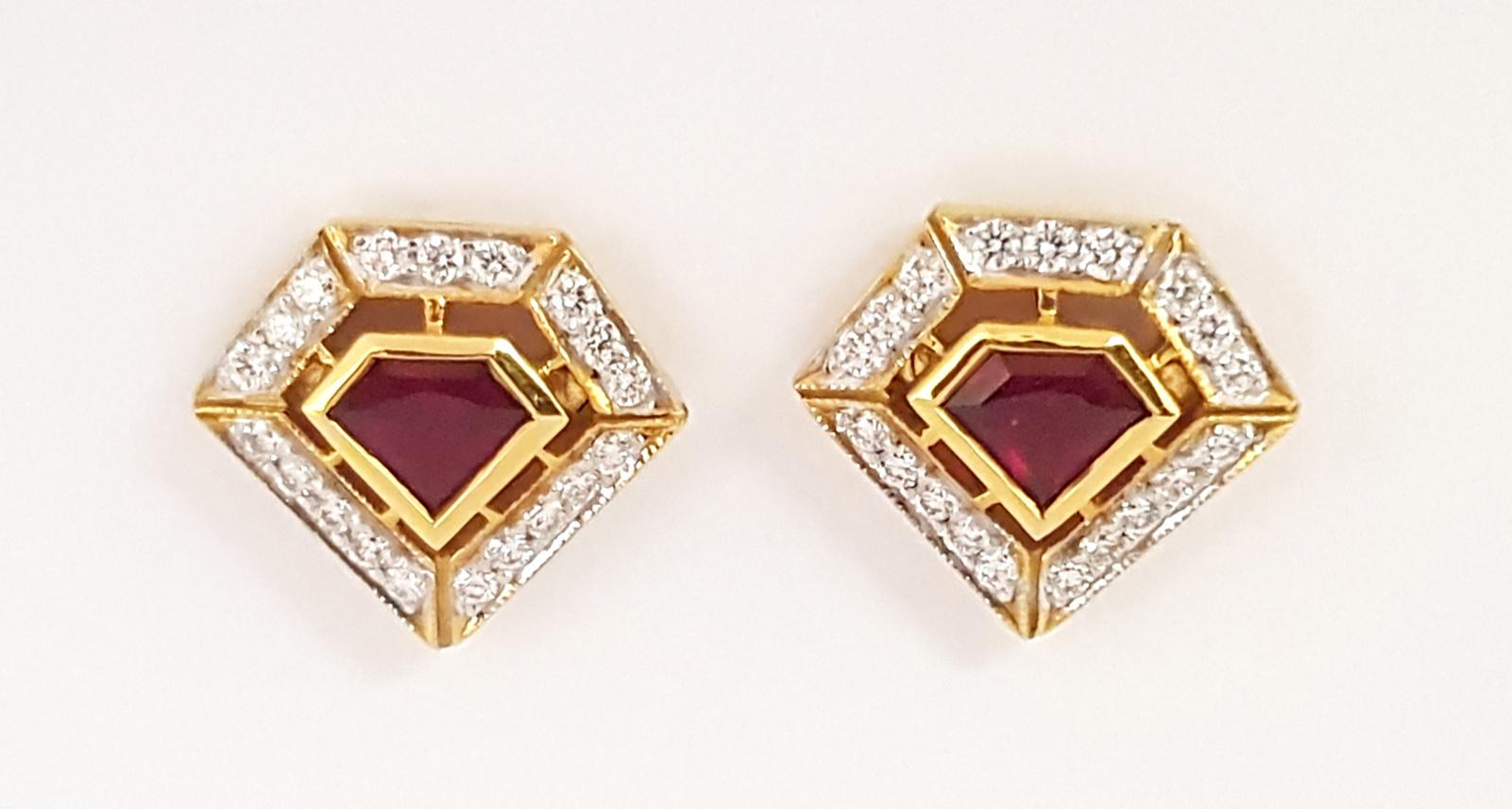 Ruby 0.72 carat with Diamond 0.24 carat Earrings set in 18K Gold Settings

Width: 1.2 cm
Length: 1.1 cm
Weight: 4.80 grams

Uncompromisingly modern and exuding, the collection draws inspirations from works during the Cubism movement to the Abstract