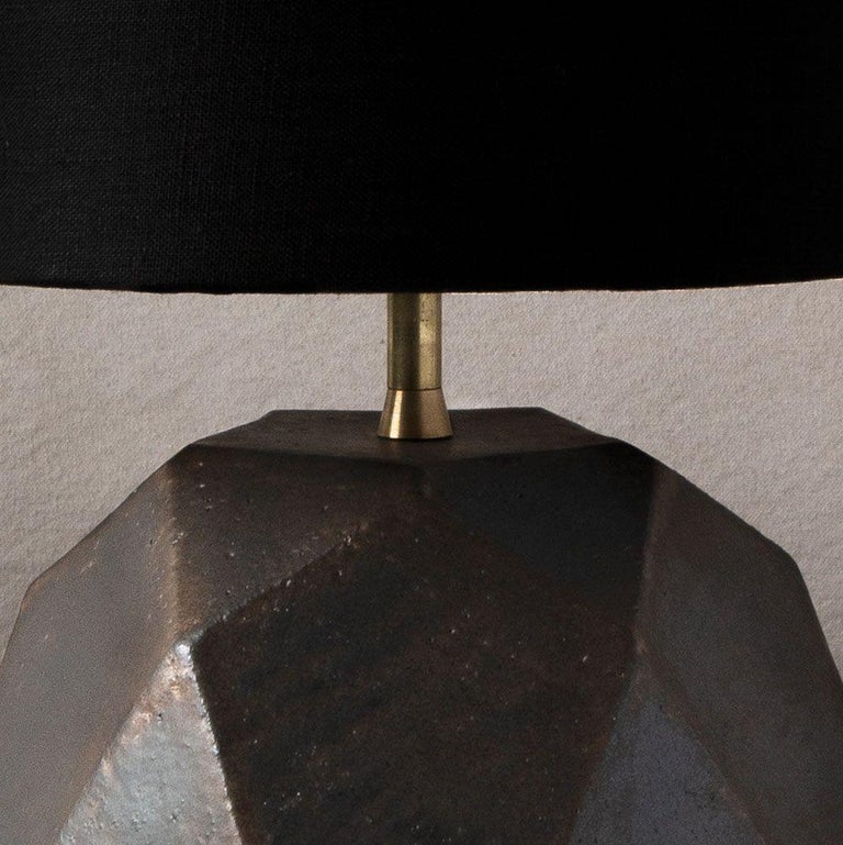'Geode' Geometric White Ceramic and Brass Table Lamp with Linen Shade #4L For Sale 1