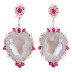 Boucles d'oreilles en or 18 carats avec rubis et diamants de couleur géode