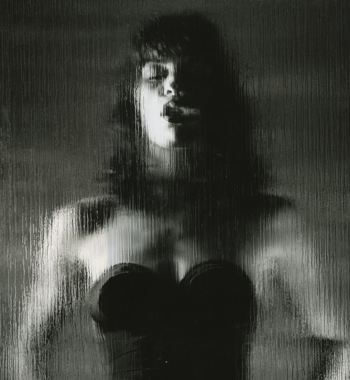 Detrás del cristal - Obra de arte firmada en edición limitada, Contemporáneo, Retrato sensual - Black and White Photograph Negro de Geoff Halpin