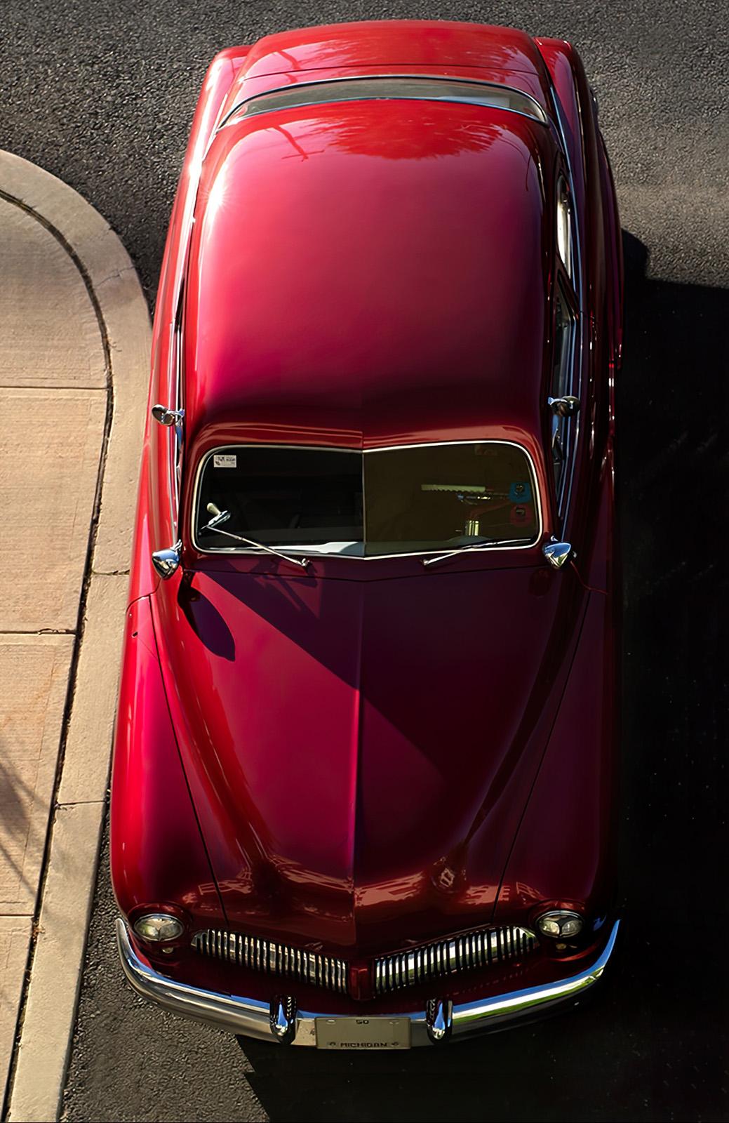 Red Mercury- Impression de voiture en édition limitée signée, USA, Contemporary, Vintage - Contemporain Photograph par Geoff Halpin