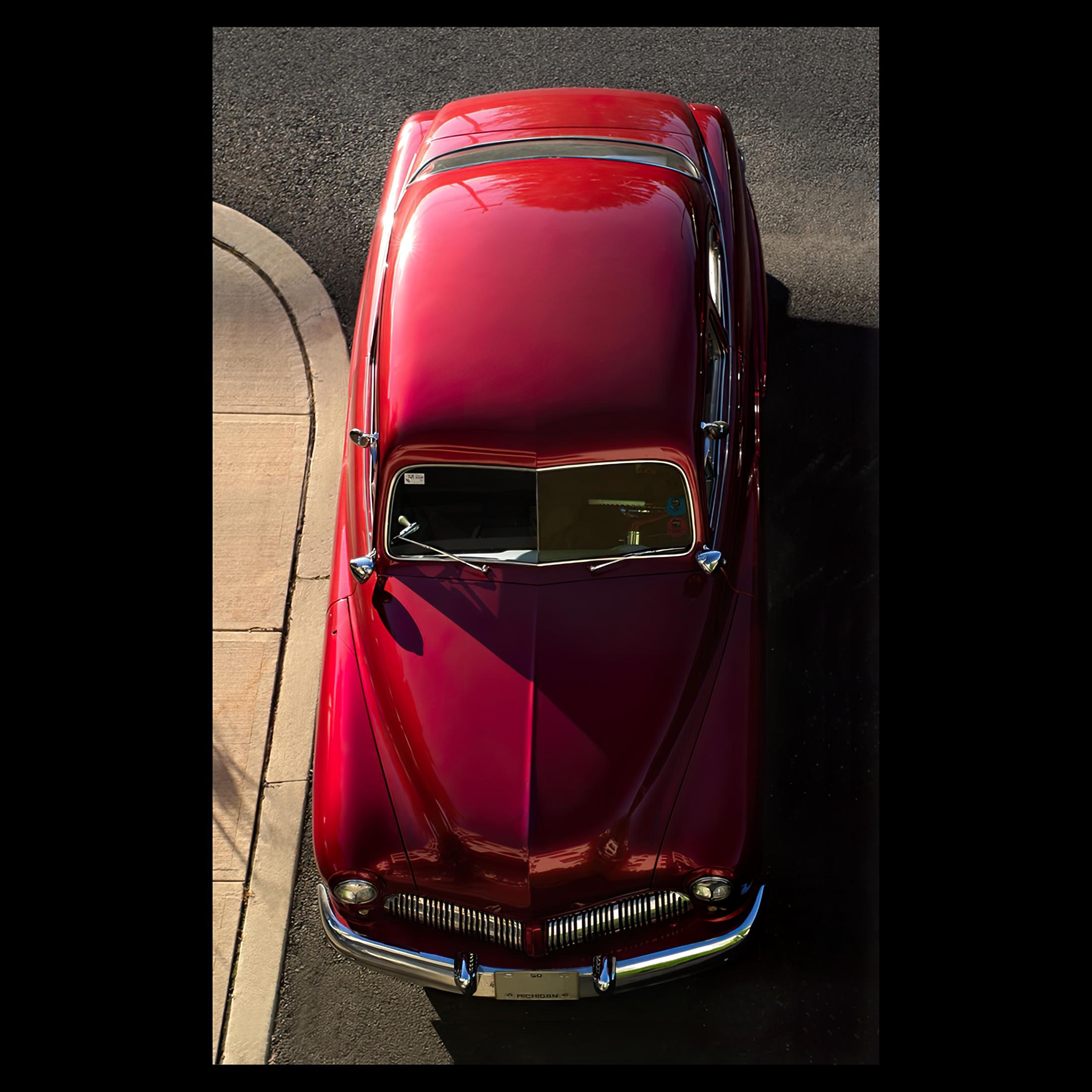 Color Photograph Geoff Halpin - Red Mercury- Impression de voiture en édition limitée signée, USA, Contemporary, Vintage