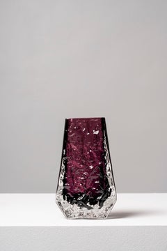 GEOFFREY BAXTER for Whitefriars; "Coffin" vase aubergine. England, 1960s.