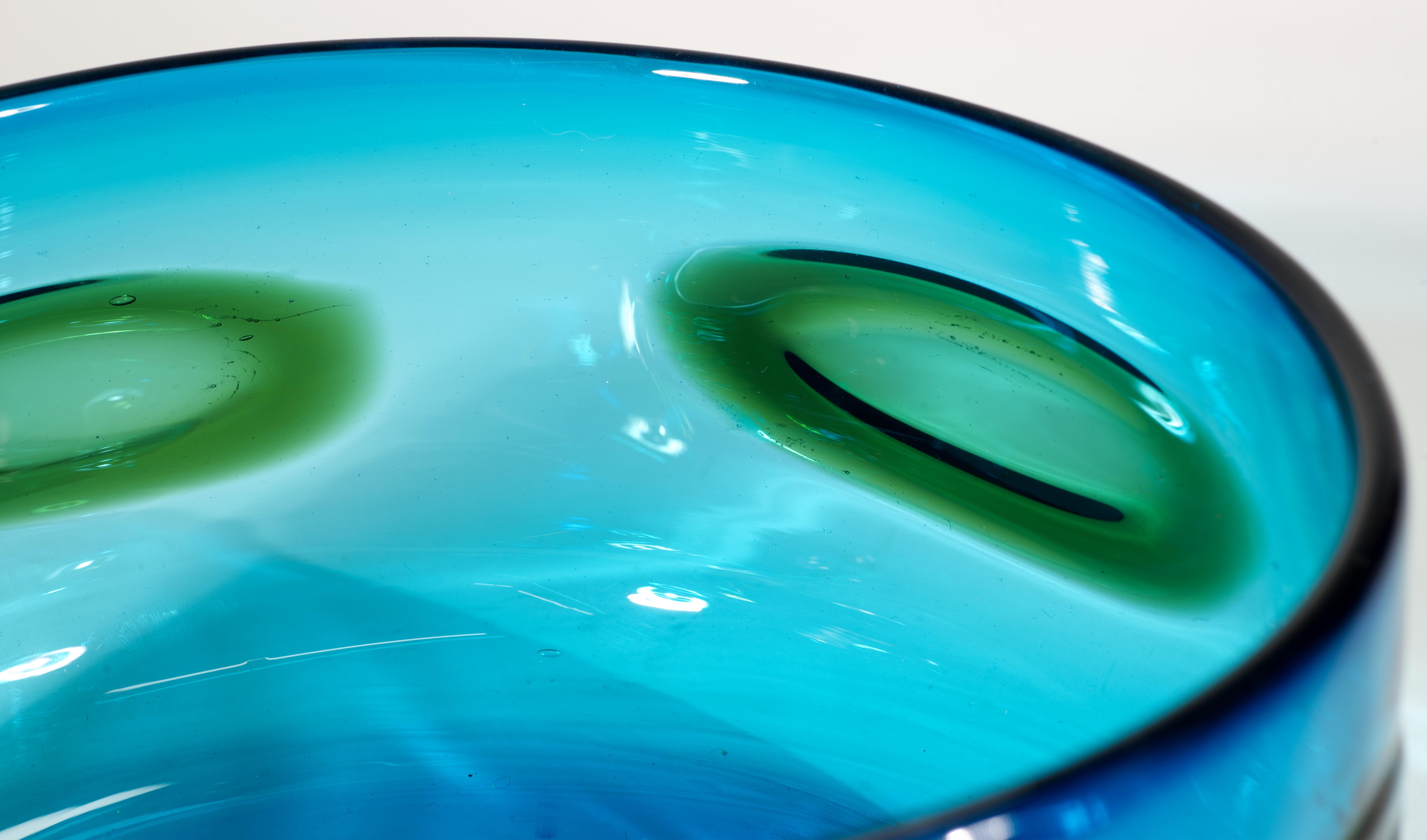 Geoffrey Baxter for Whitefriars Glass Deep Bowl with Applied Spots, 1969 In Good Condition For Sale In Clifton Springs, NY