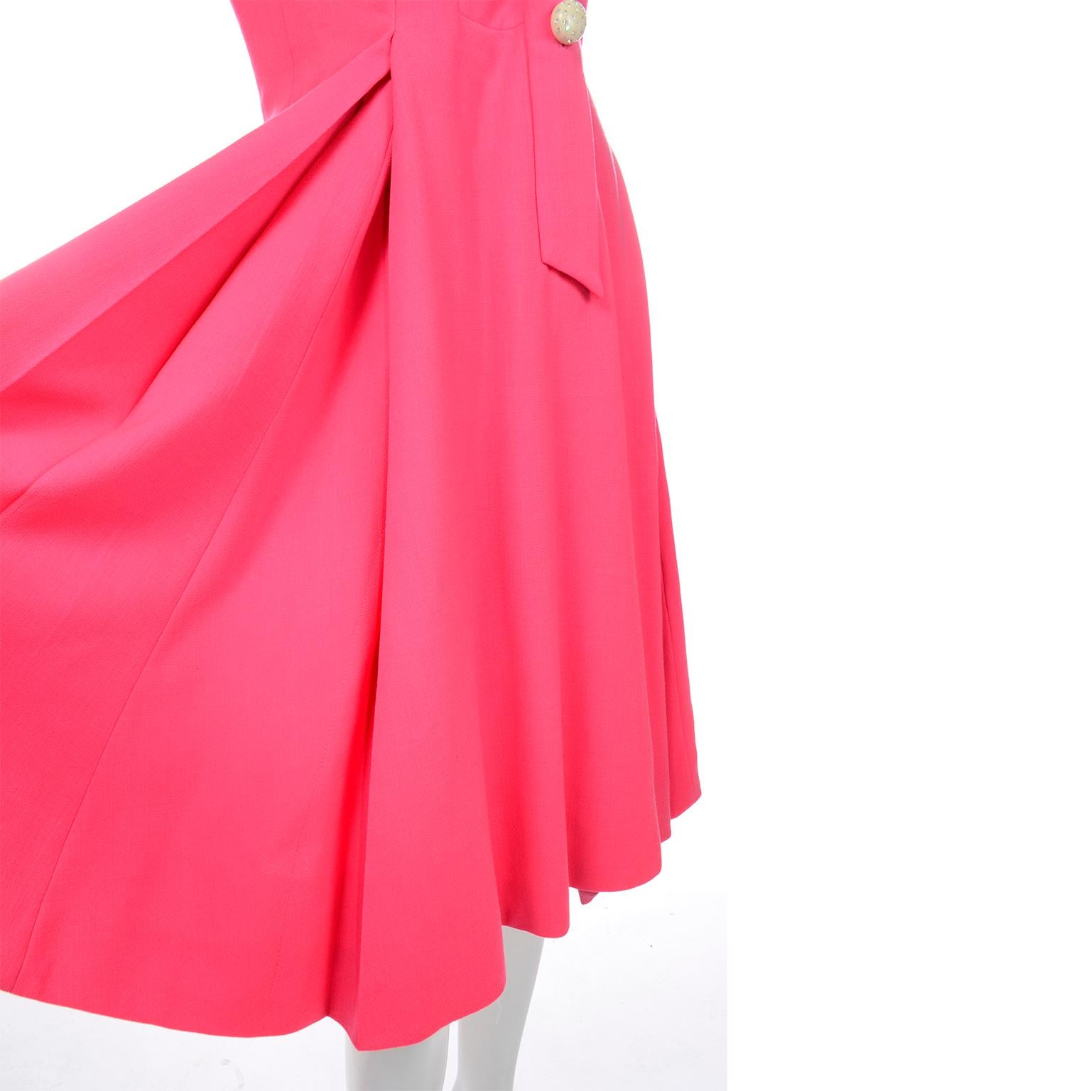 Geoffrey Beene 1960s Bright Vintage Salmon Pink Vintage Dress In Good Condition For Sale In Portland, OR