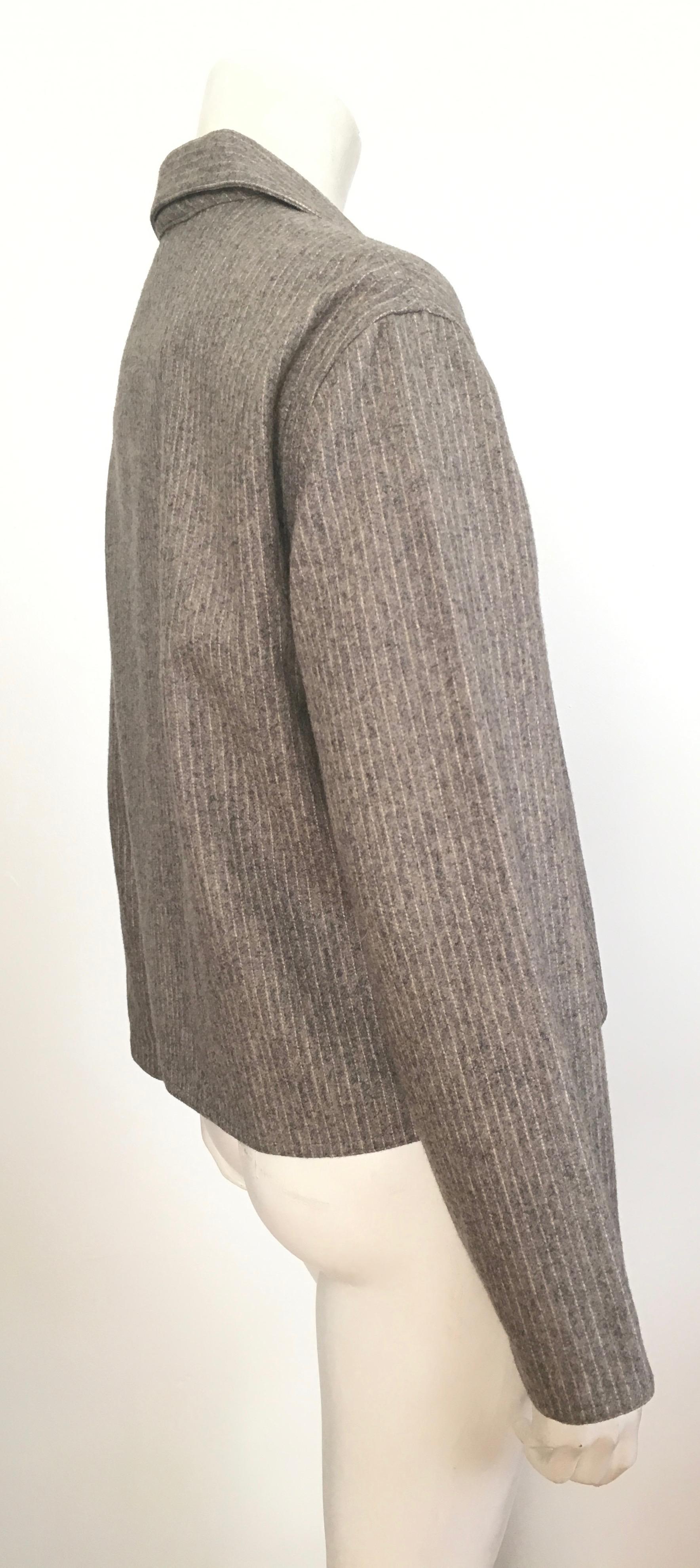 Geoffrey Beene 1980s Grey Pinstripe Wool Jacket Size 6 / 8. 1