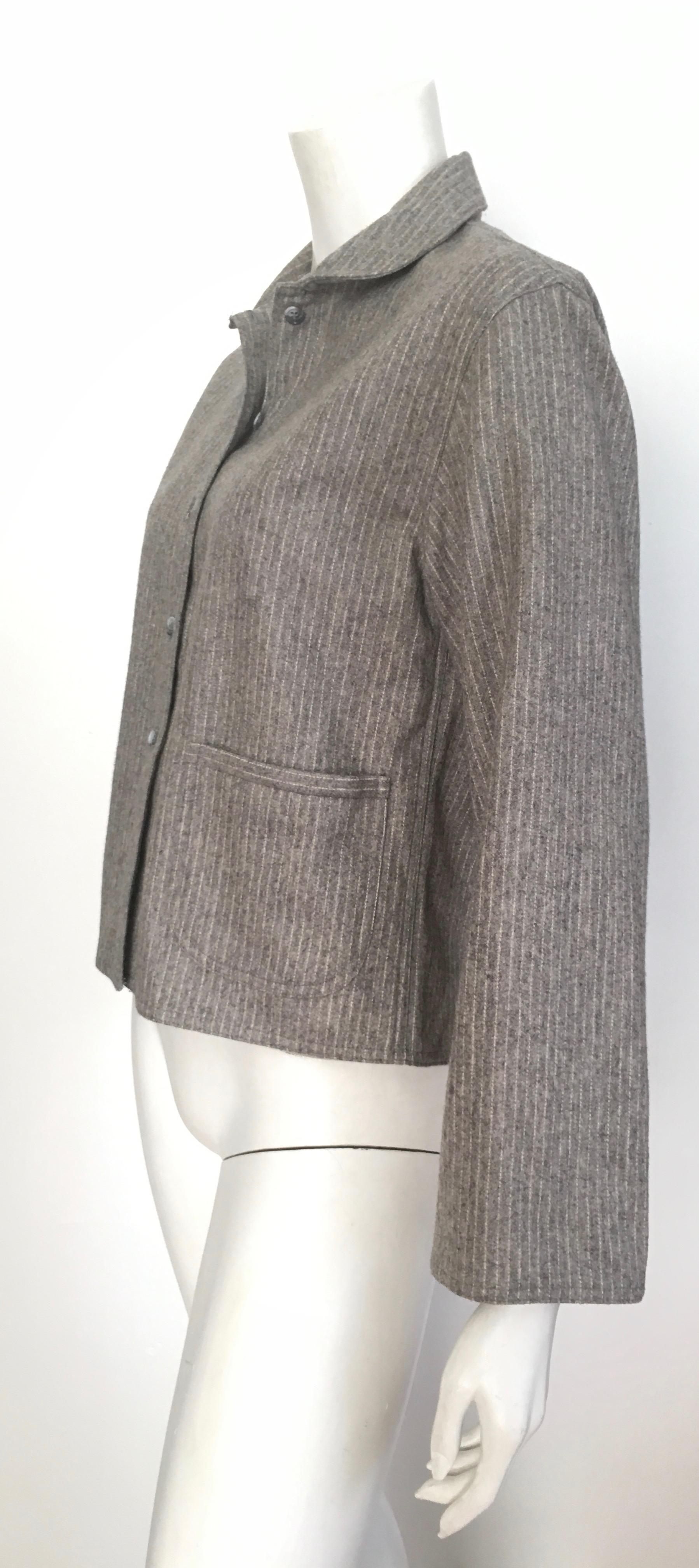Geoffrey Beene 1980s Grey Pinstripe Wool Jacket Size 6 / 8. 4