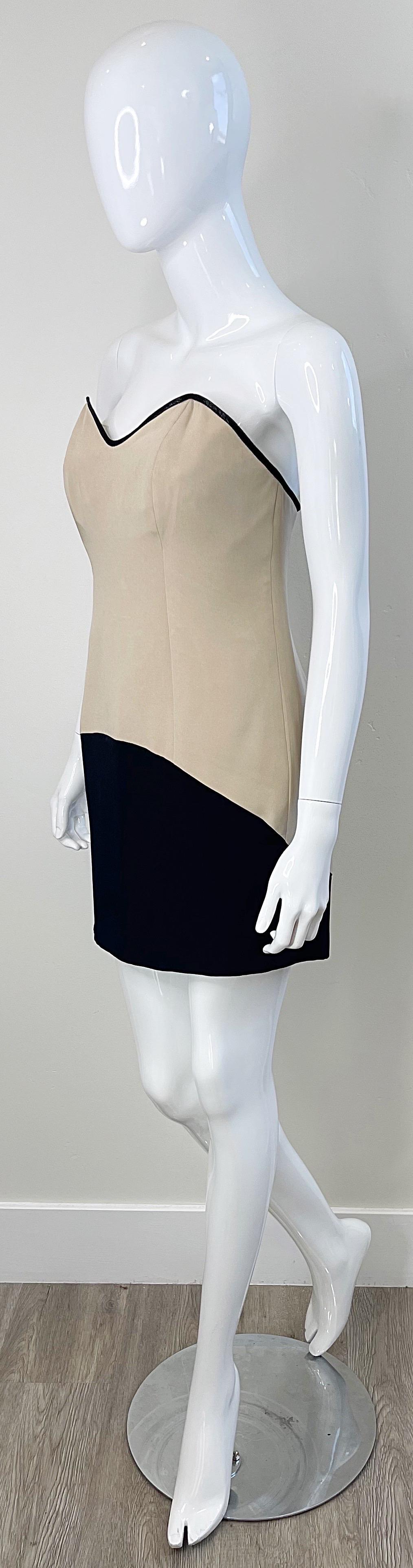 Geoffrey Beene 1990s Khaki and Black Color Block VIntage Silk 90s Mini Dress In Excellent Condition For Sale In San Diego, CA