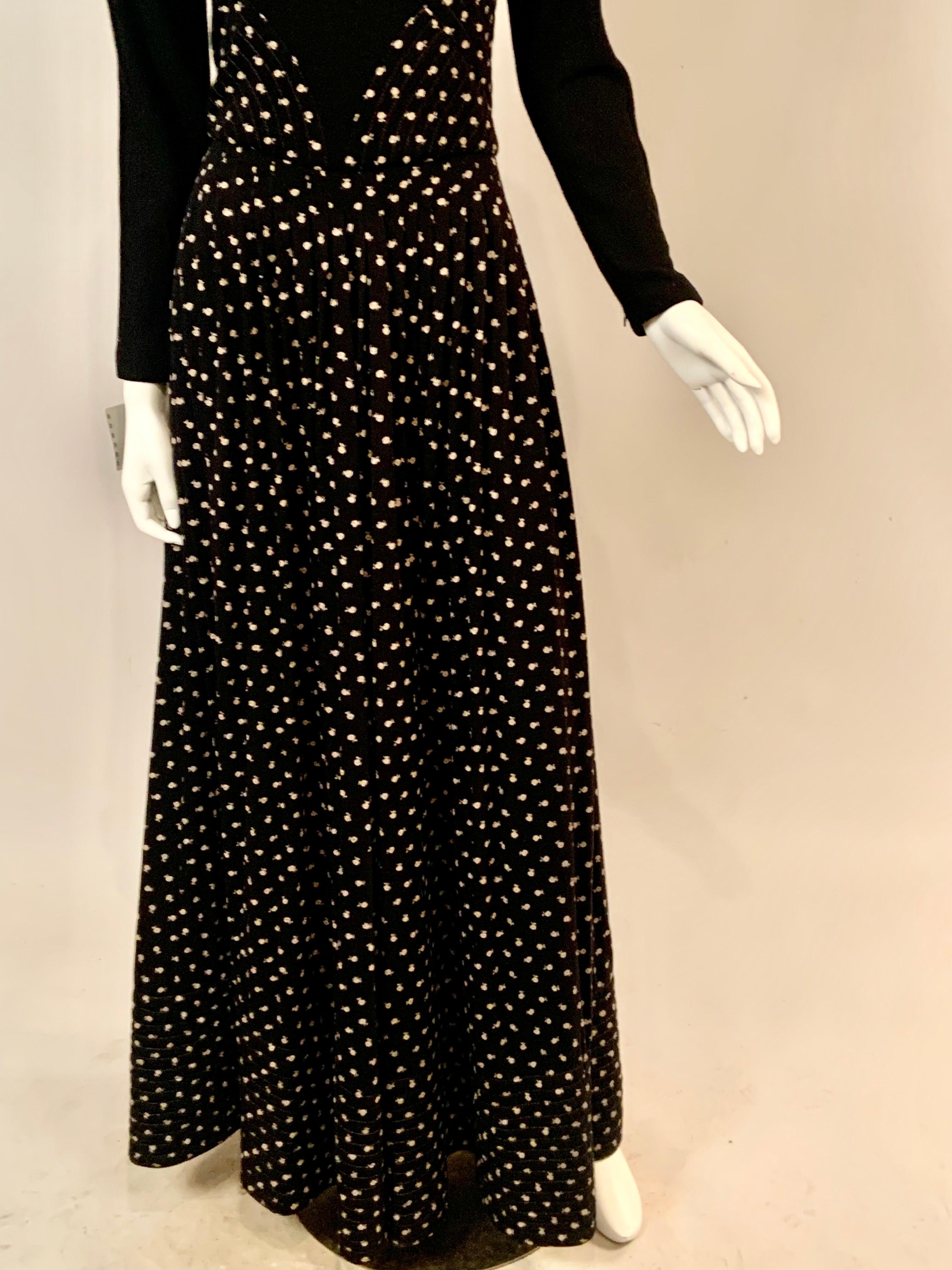 Geoffrey Beene Black and Black and White Floral Print Wool Evening Gown In New Condition For Sale In New Hope, PA
