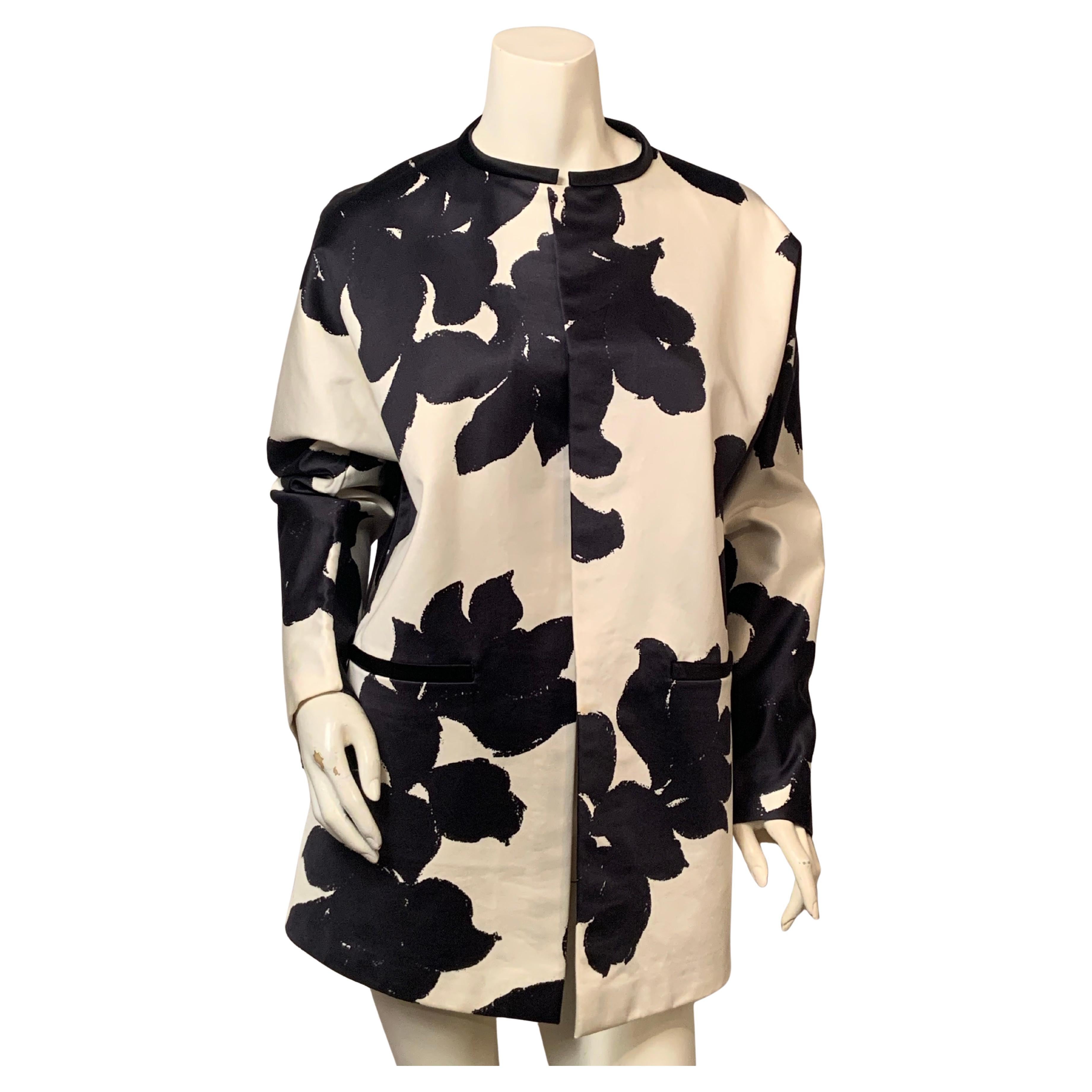 Geoffrey Beene Jacke mit Blumendruck in Schwarz und Weiß im Angebot