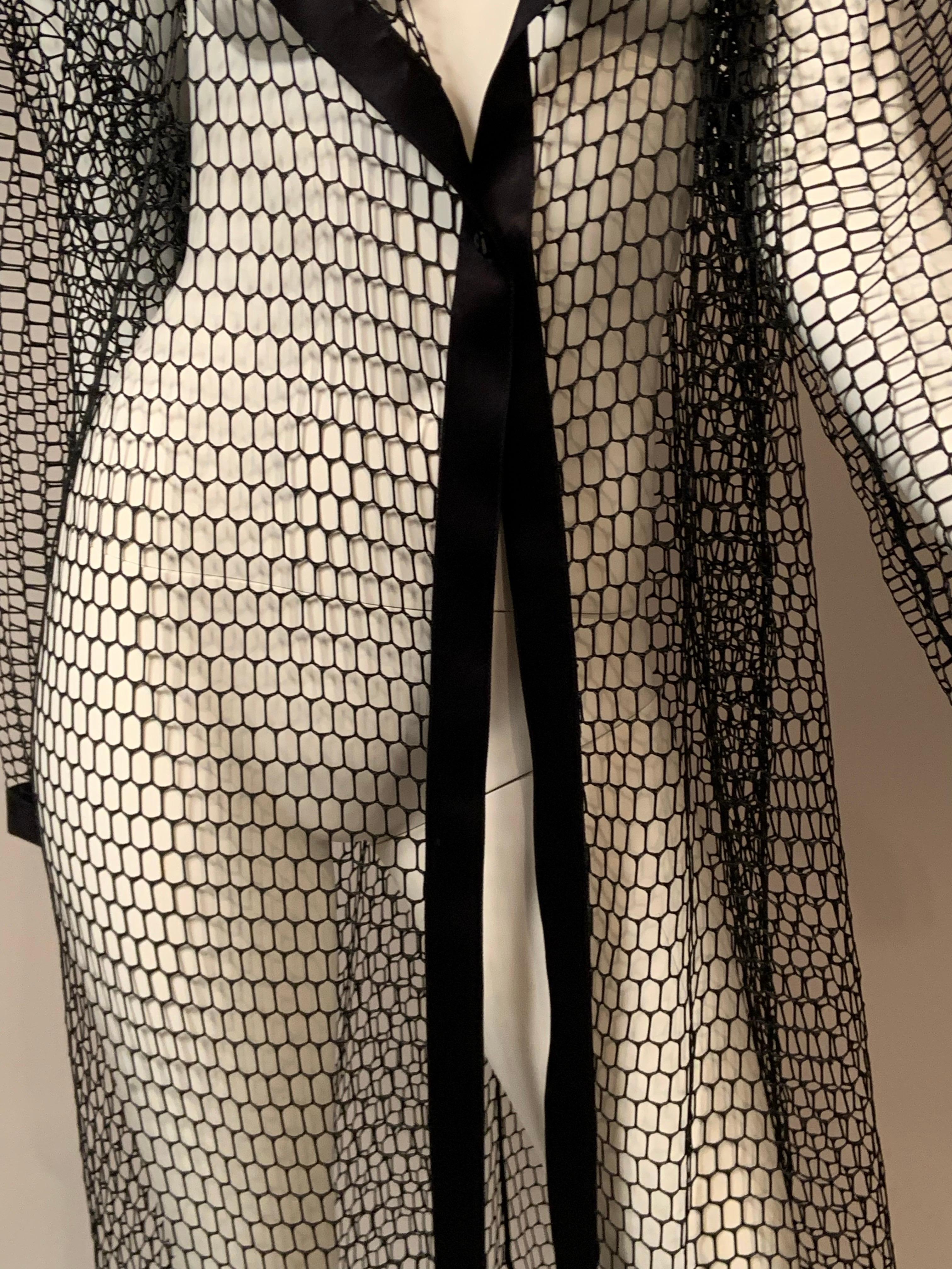 Geoffrey Beene Manteau ouvert bordé de satin noir ex Iris Apfel Collectional en vente 3