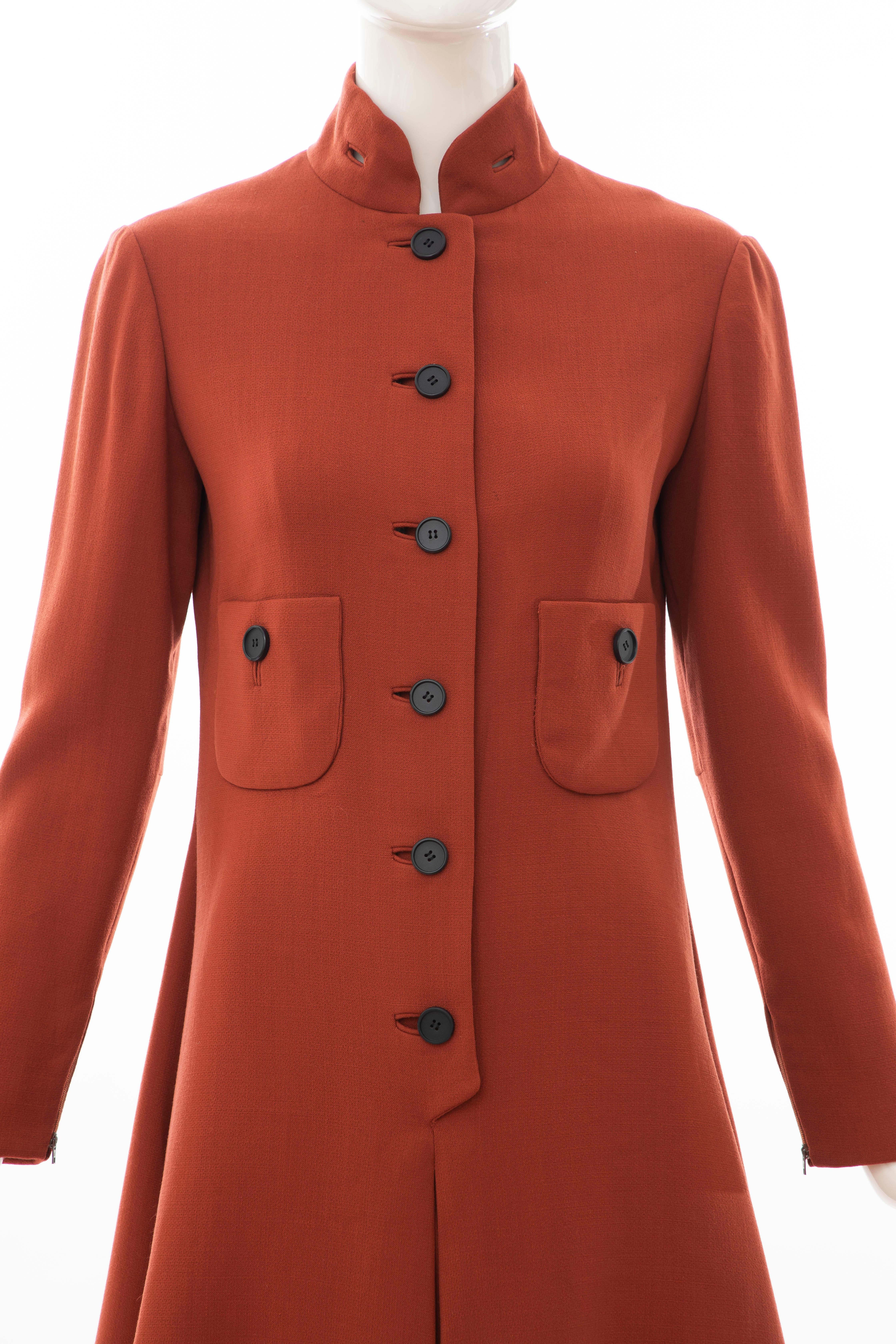 Marron Geoffrey Beene - Robe à coupe princesse en crêpe de laine cannelle, Circa : 1960's en vente