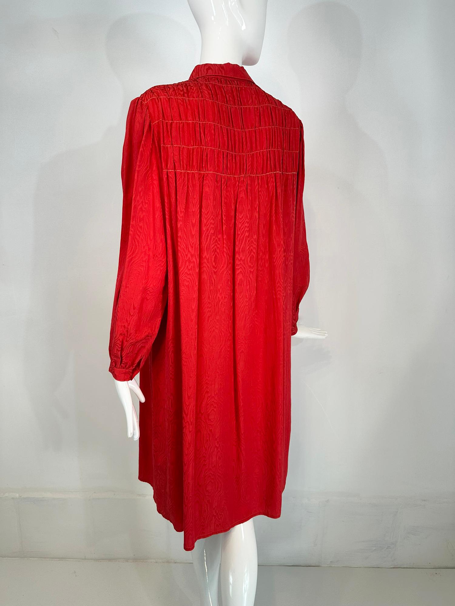 Geoffrey Beene Coral Red Silk Jacquard Smock Dress 1970s For Sale 2